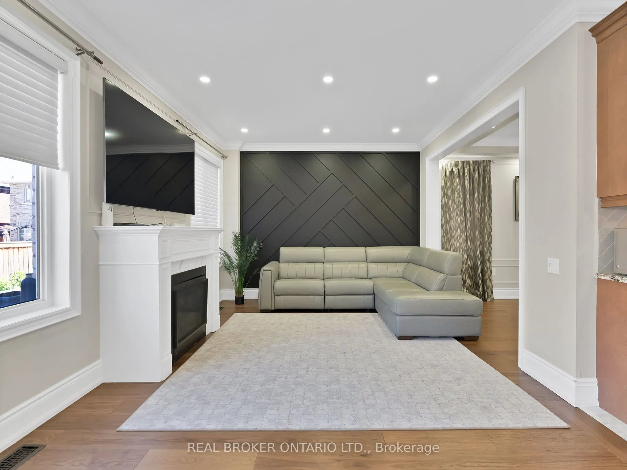 7 Maple Trail Road