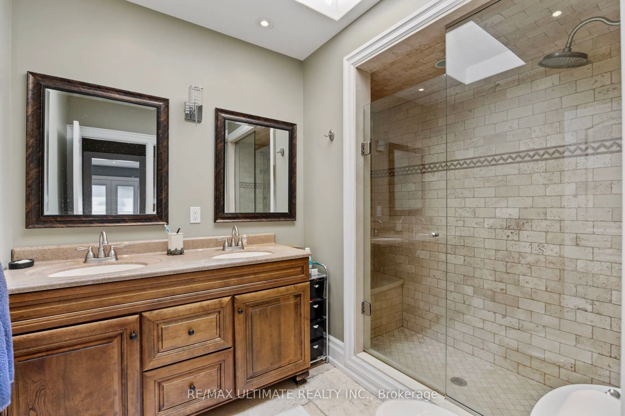 23 Seneca Avenue