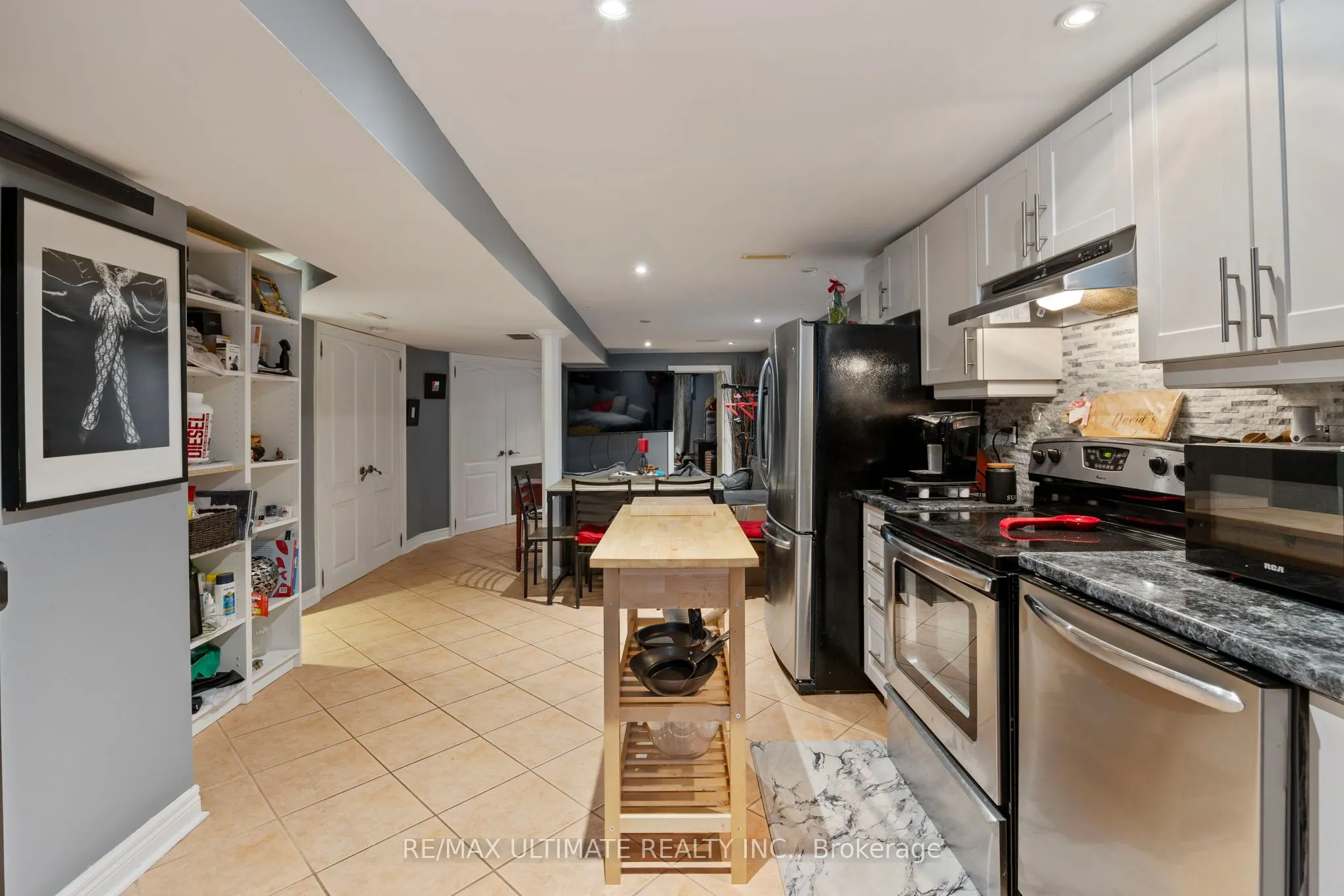 23 Seneca Avenue