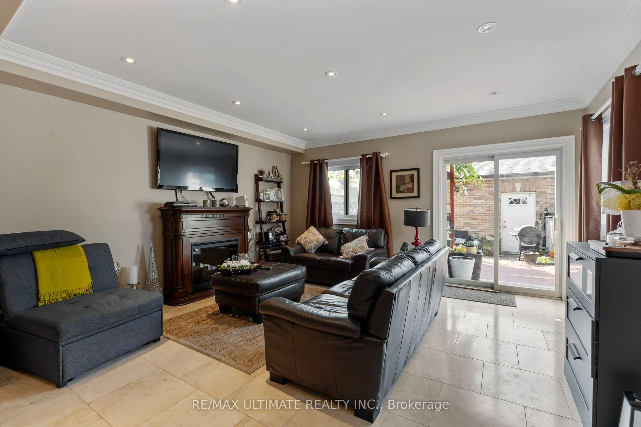 23 Seneca Avenue