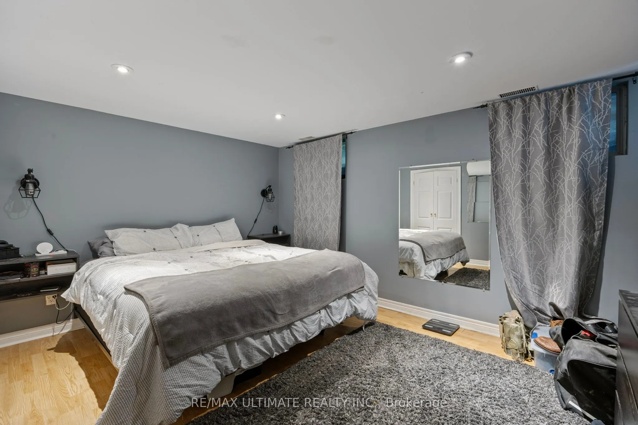 23 Seneca Avenue