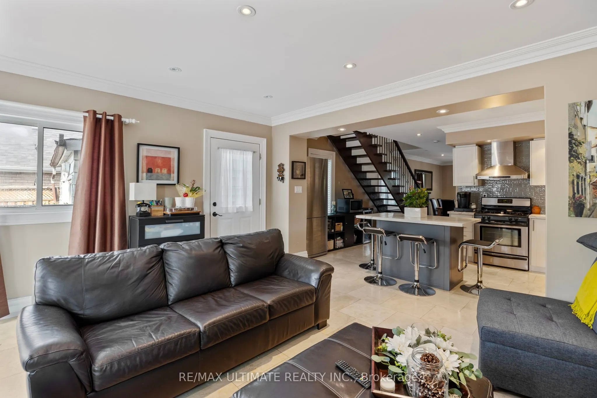 23 Seneca Avenue