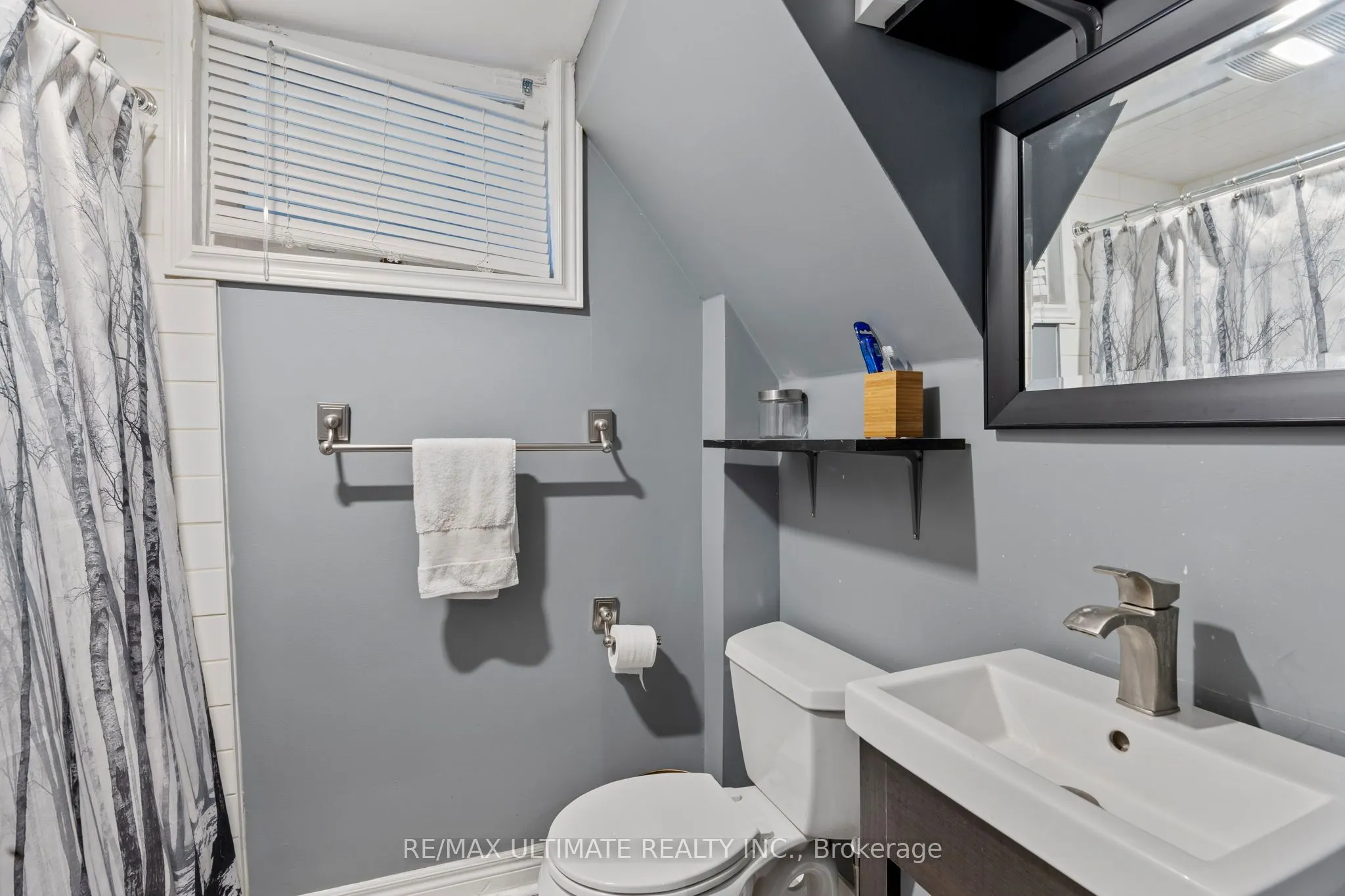 23 Seneca Avenue
