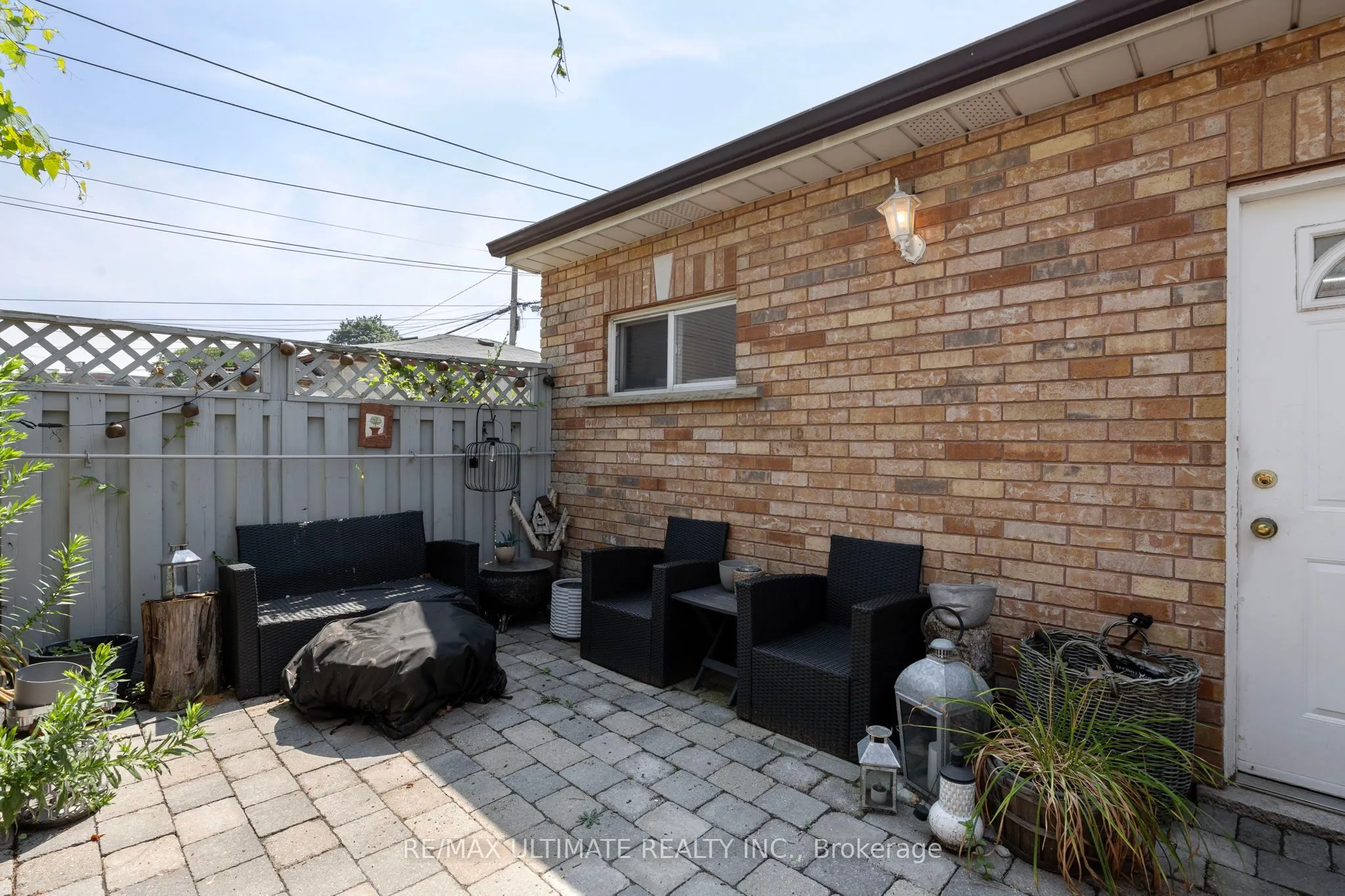23 Seneca Avenue