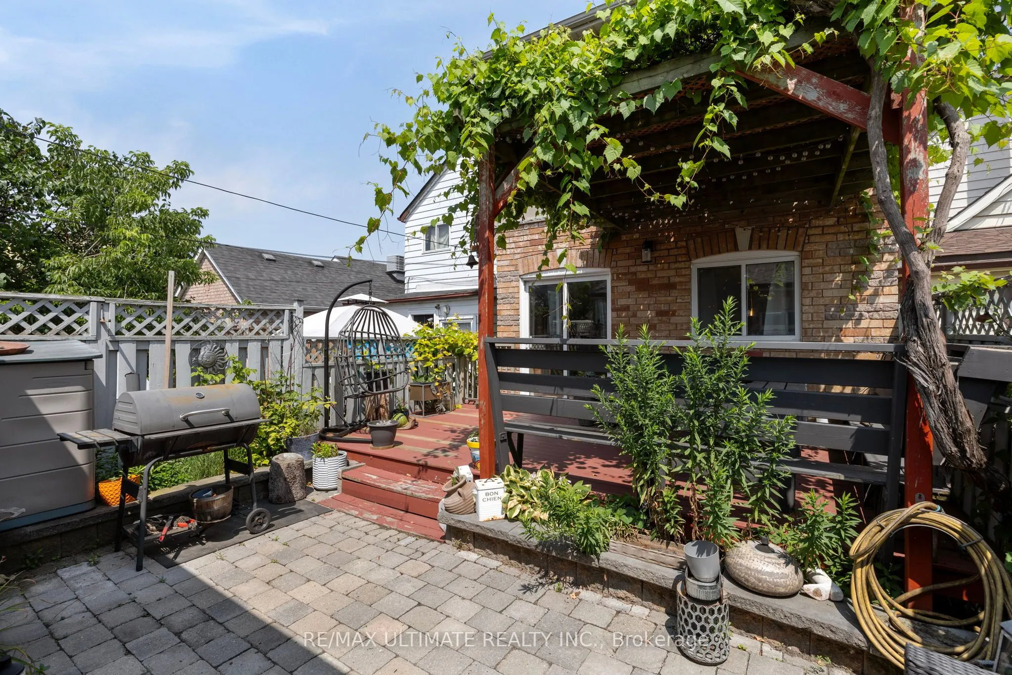 23 Seneca Avenue