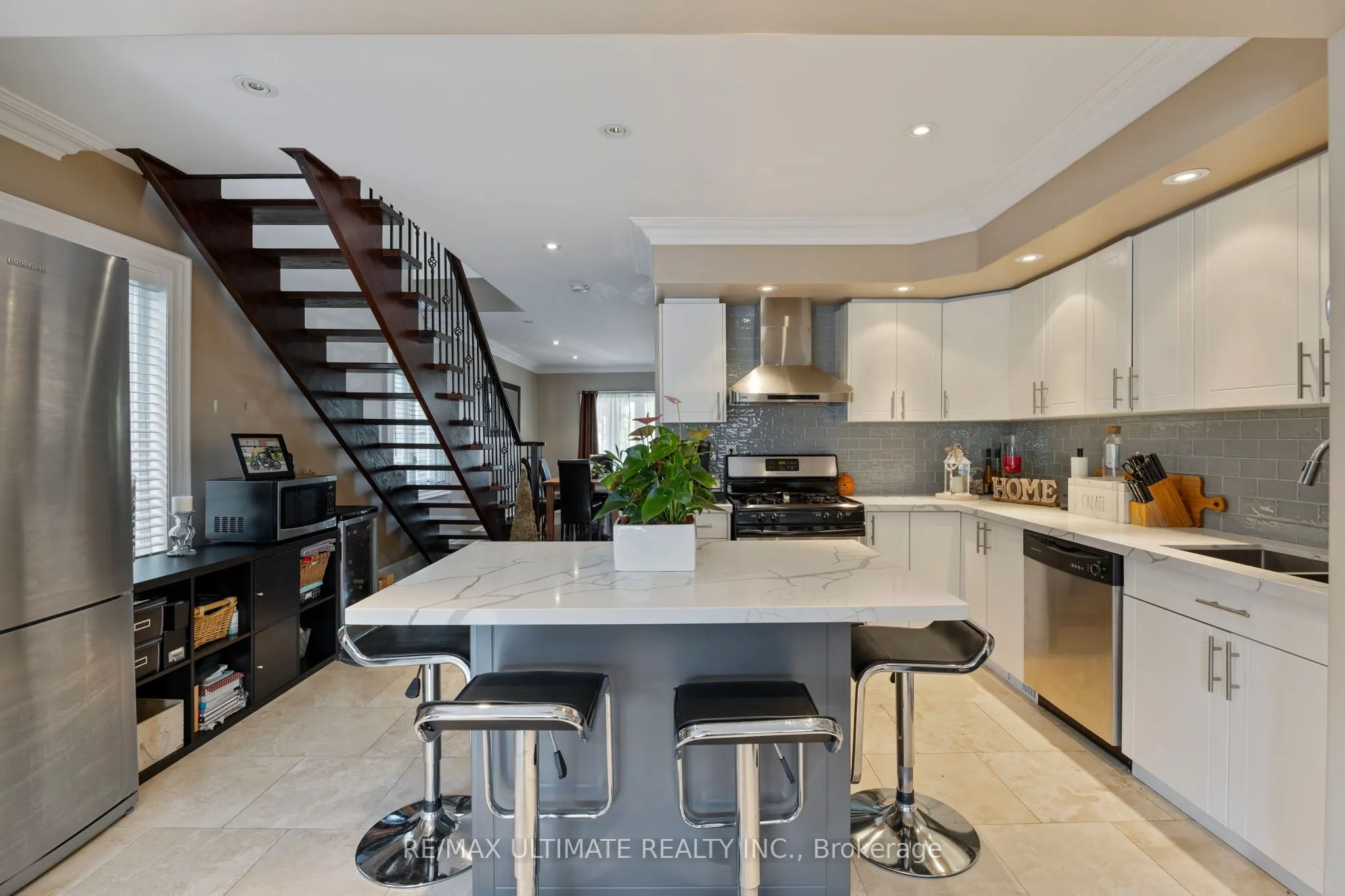 23 Seneca Avenue