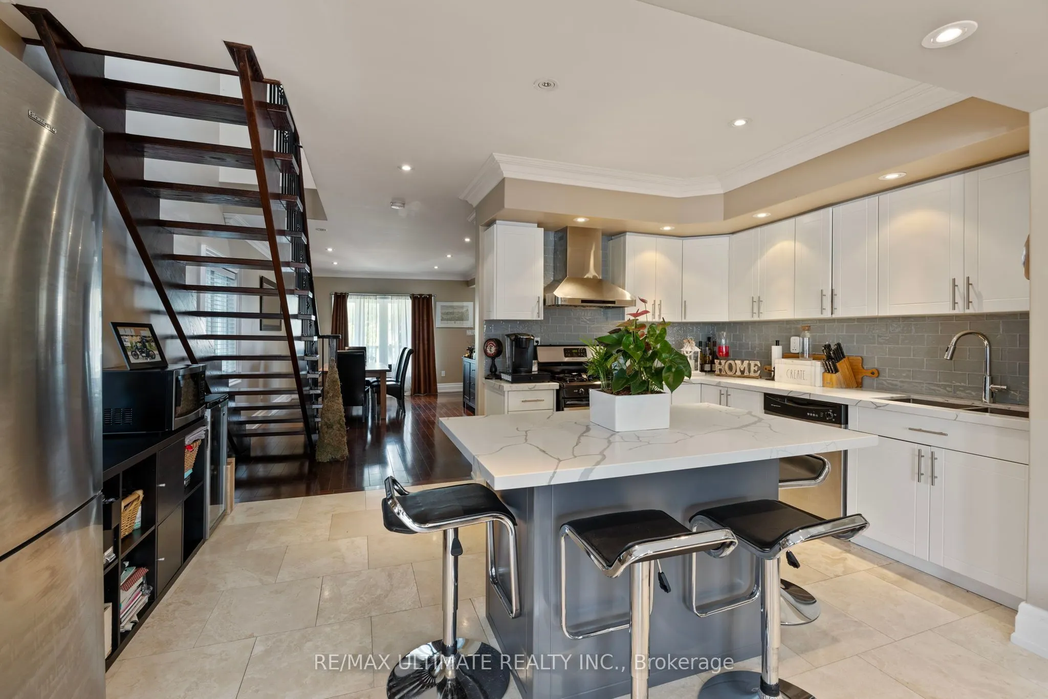 23 Seneca Avenue