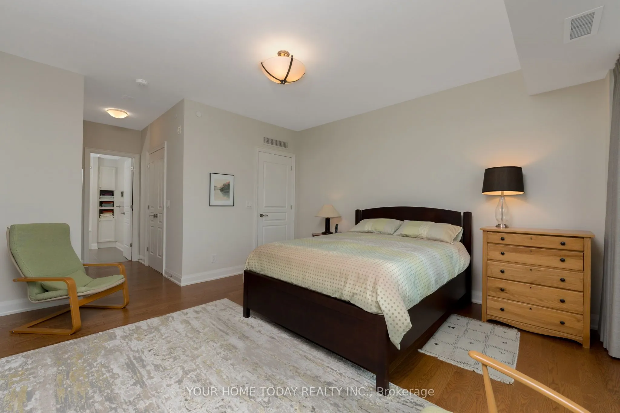 50 Hall Road, #1001