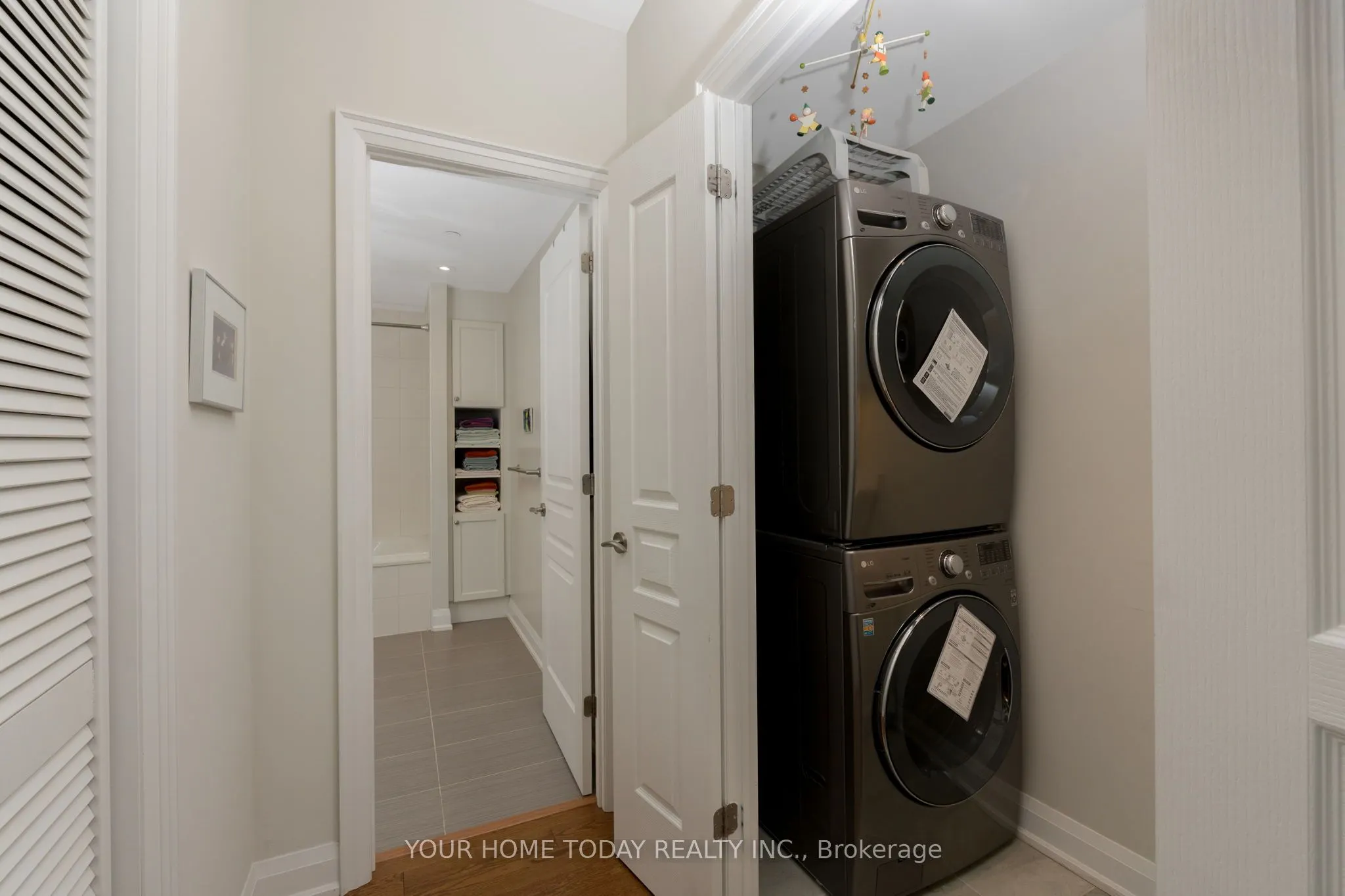 50 Hall Road, #1001