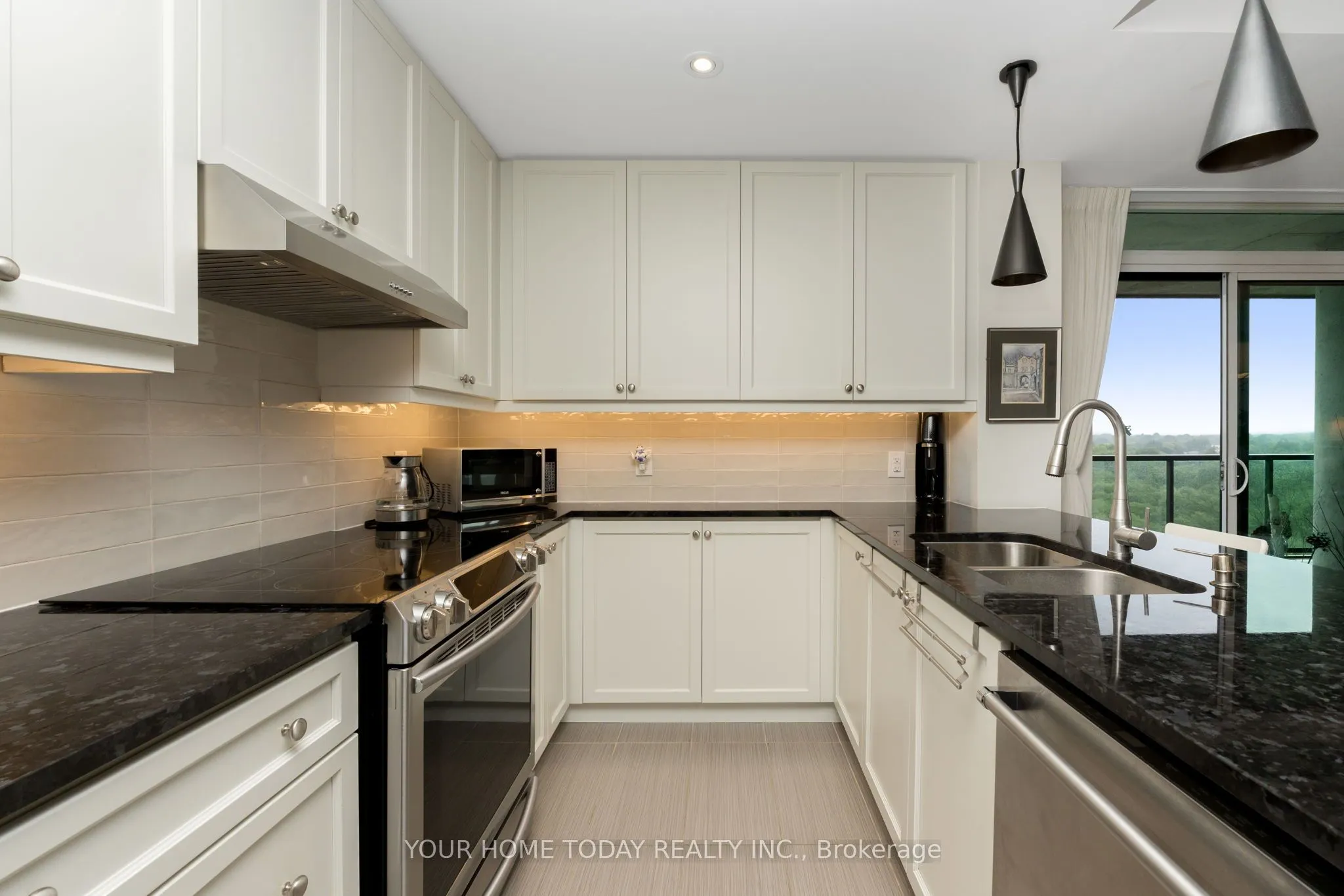 50 Hall Road, #1001