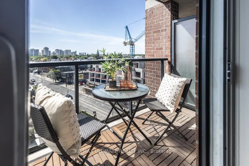 60 Heintzman Street, #740