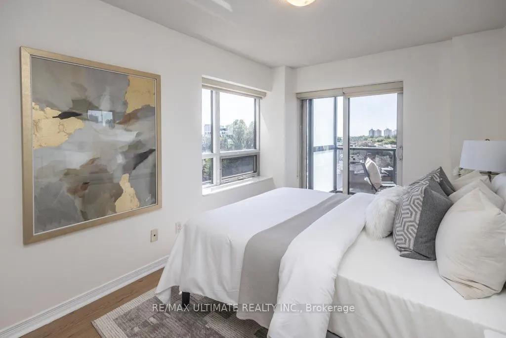 60 Heintzman Street, #740