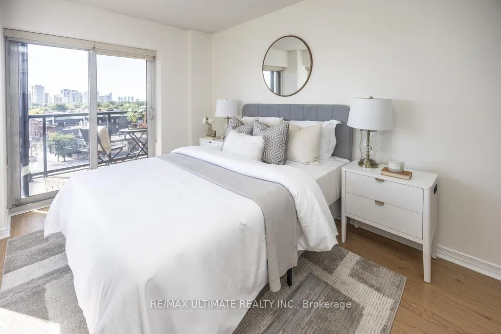 60 Heintzman Street, #740