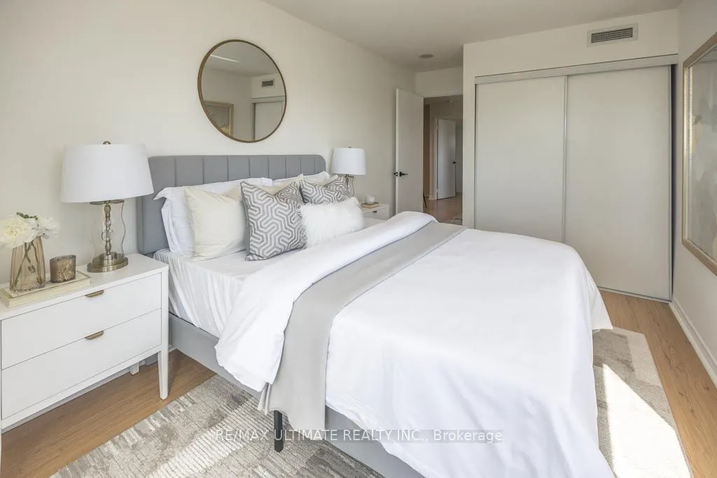 60 Heintzman Street, #740