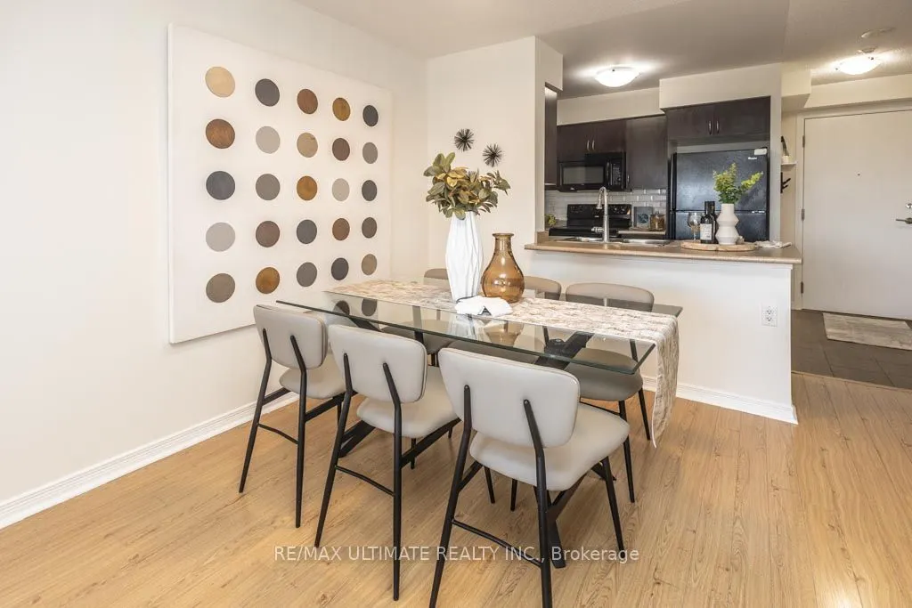 60 Heintzman Street, #740