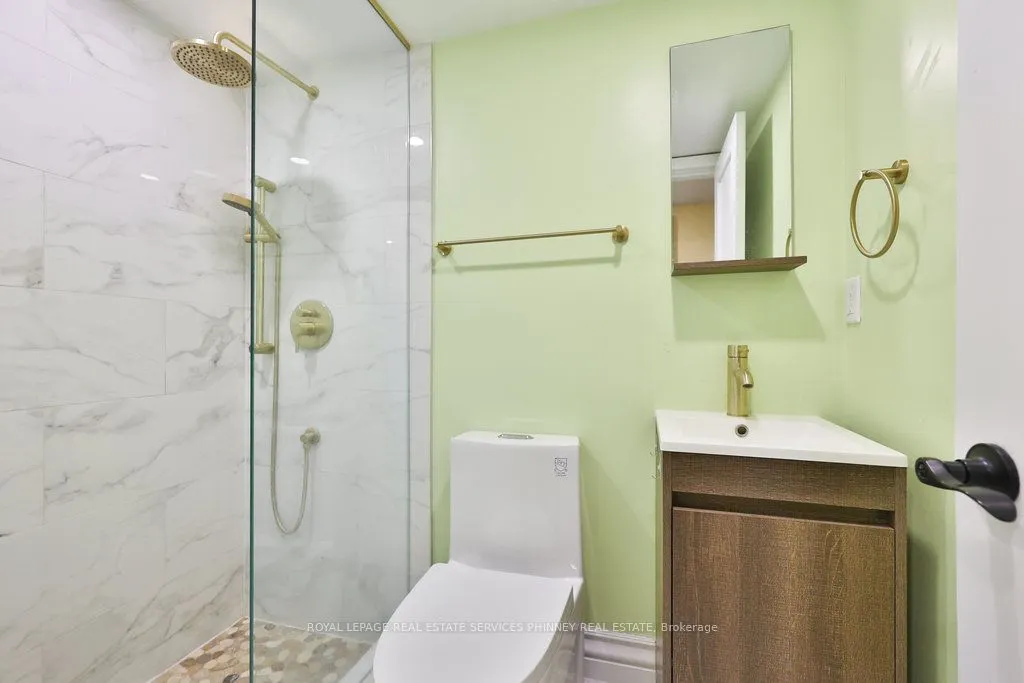 1033 Wenleigh Court
