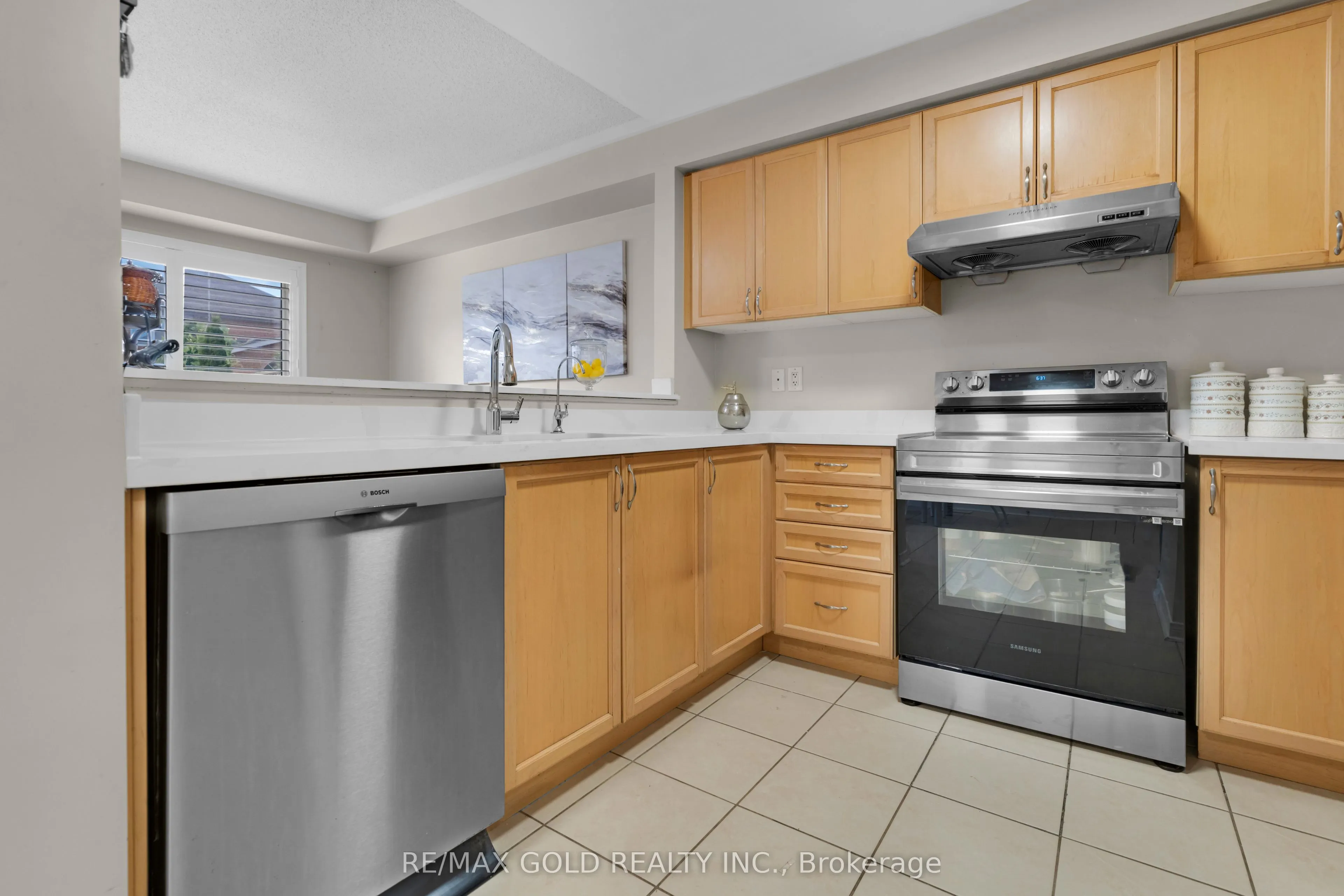 29 Sand Cherry Crescent