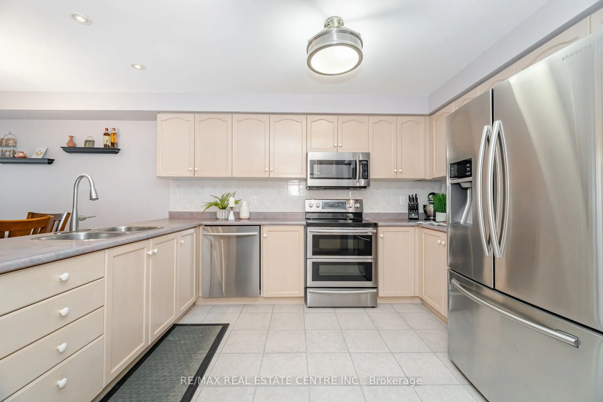 275 Cresthaven Road