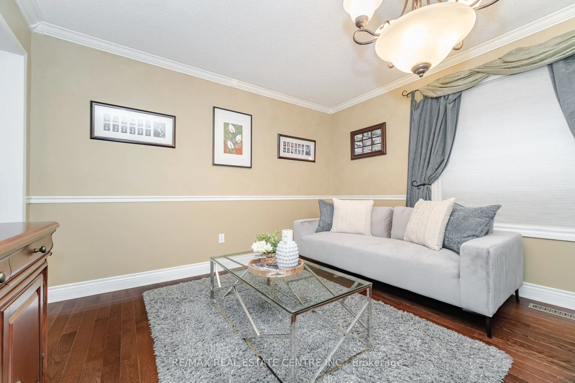 275 Cresthaven Road