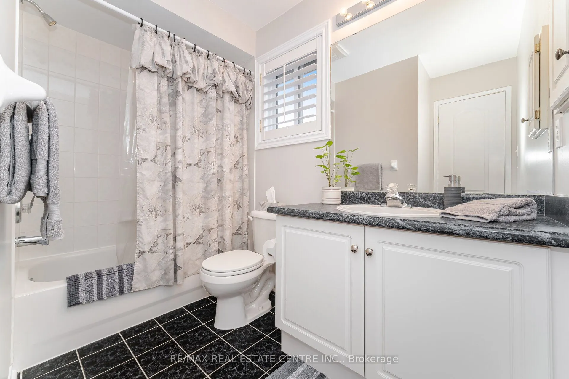 275 Cresthaven Road