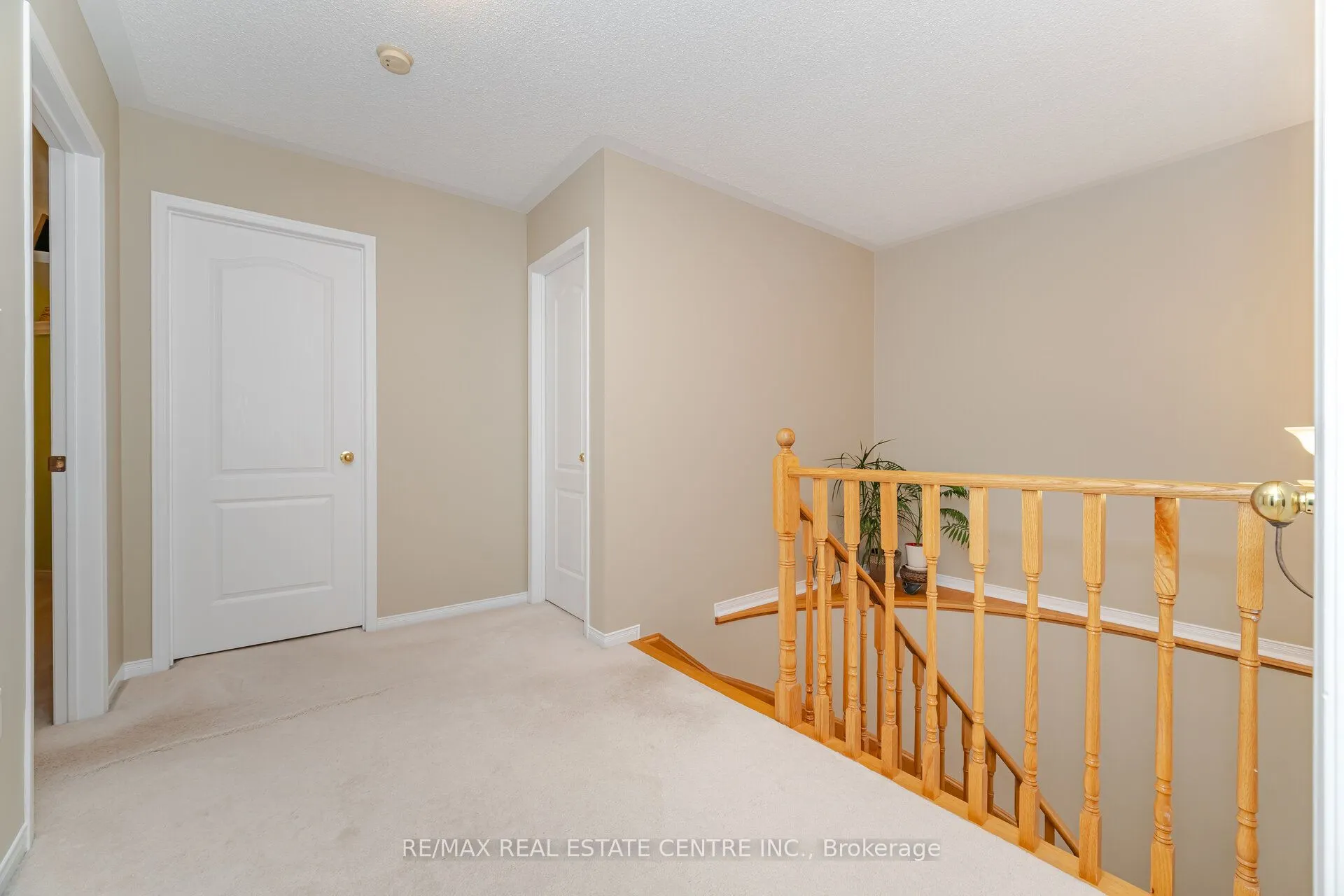 275 Cresthaven Road