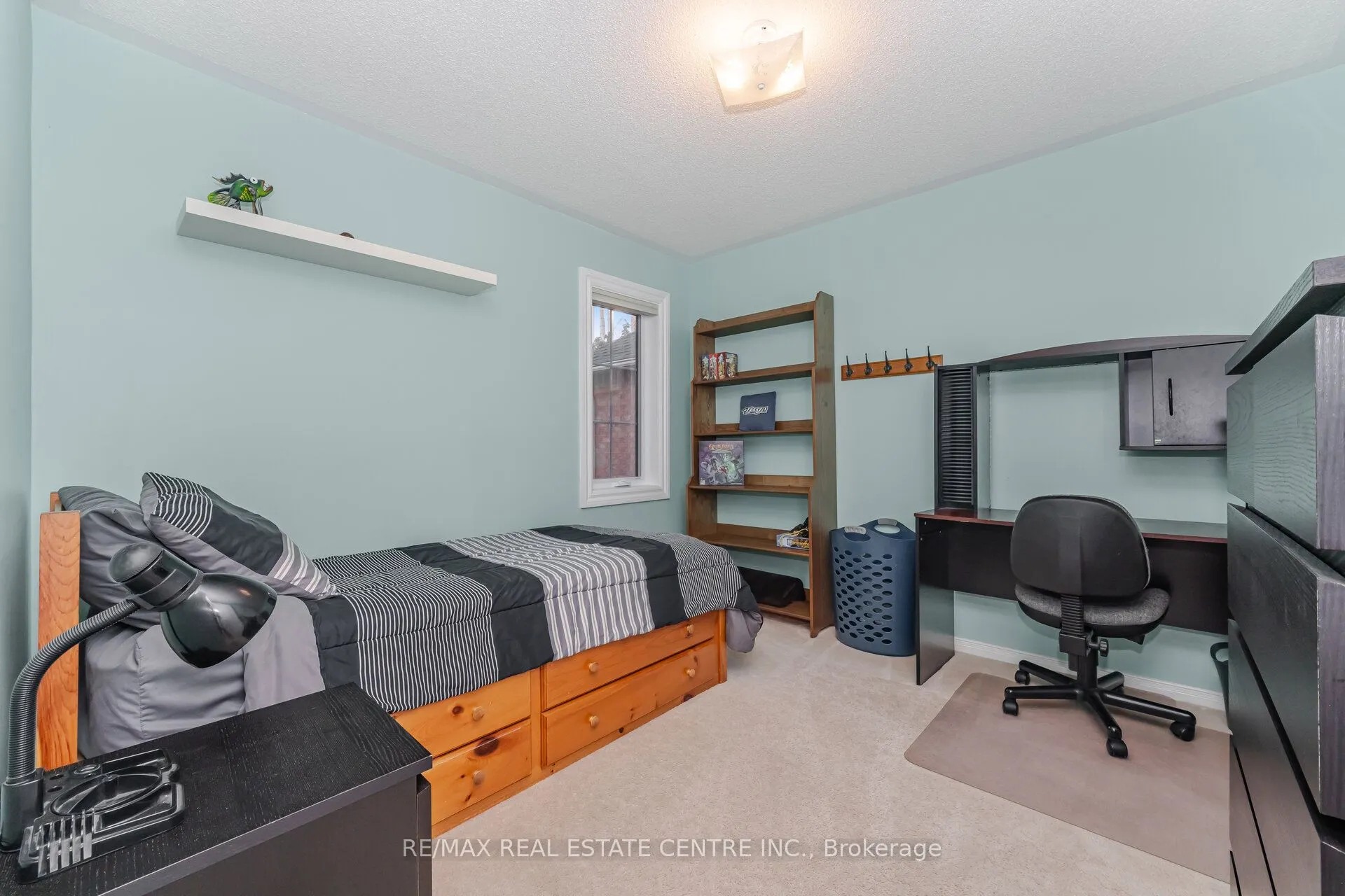 275 Cresthaven Road