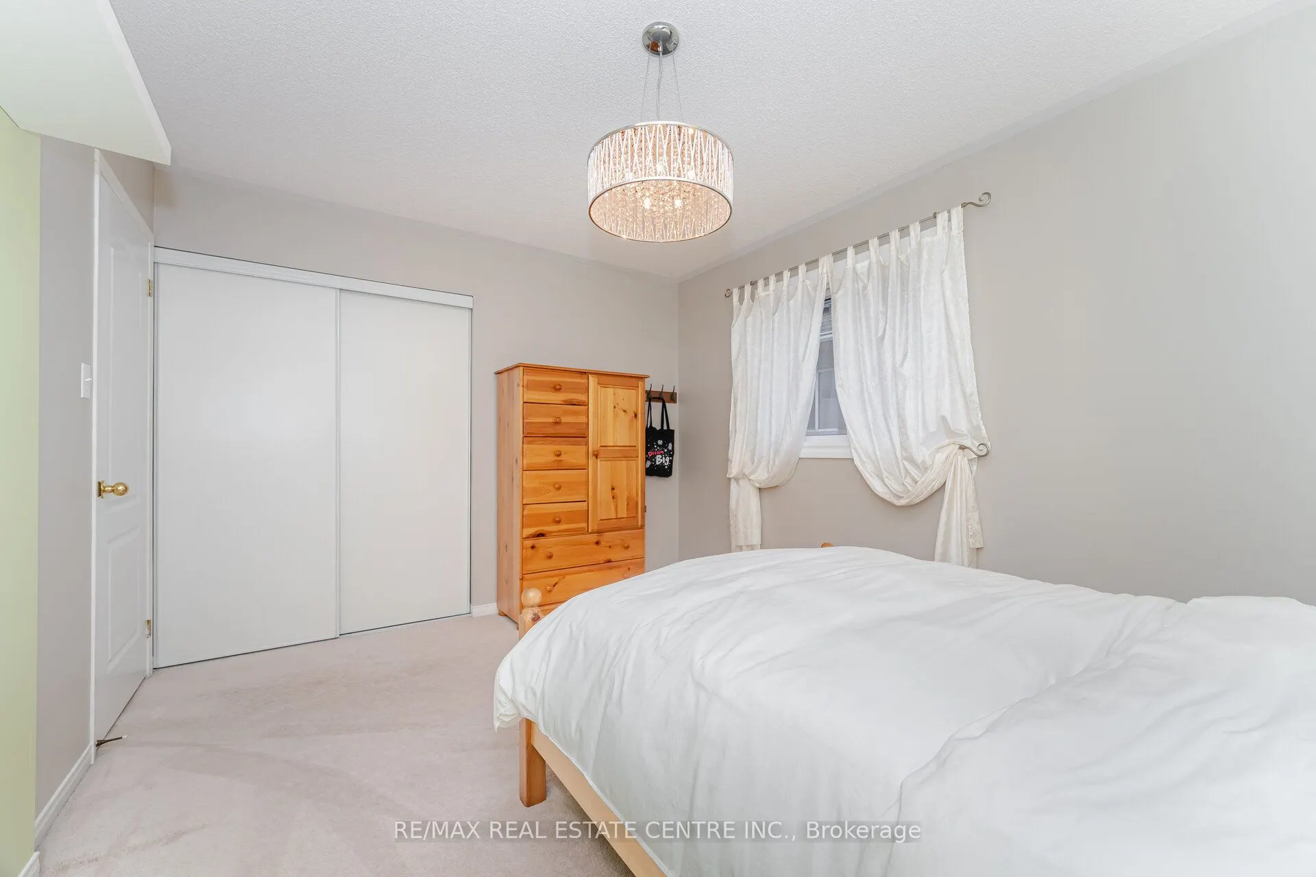 275 Cresthaven Road