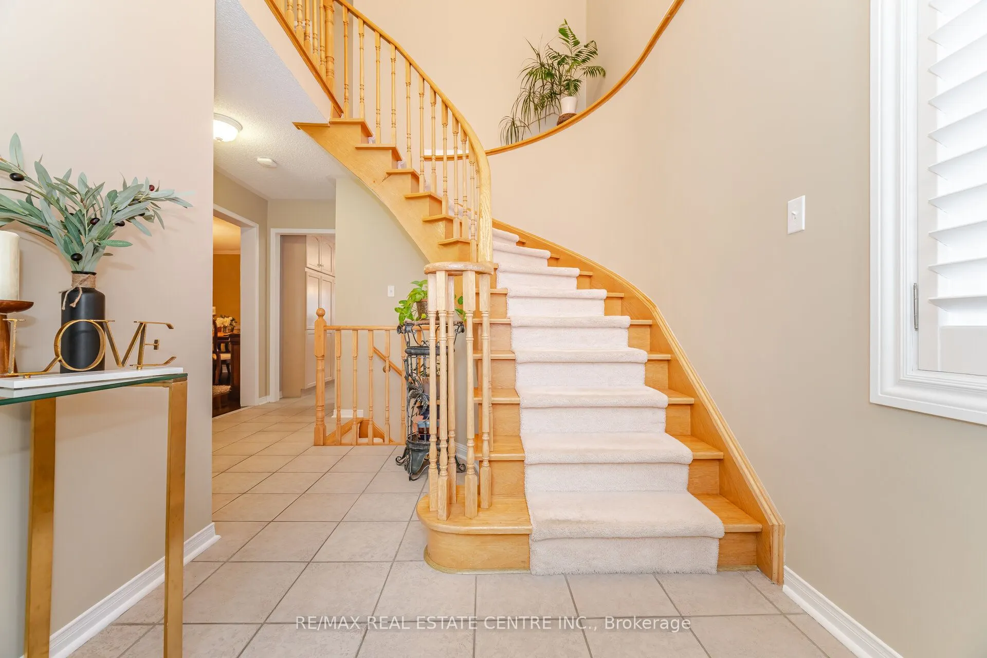 275 Cresthaven Road