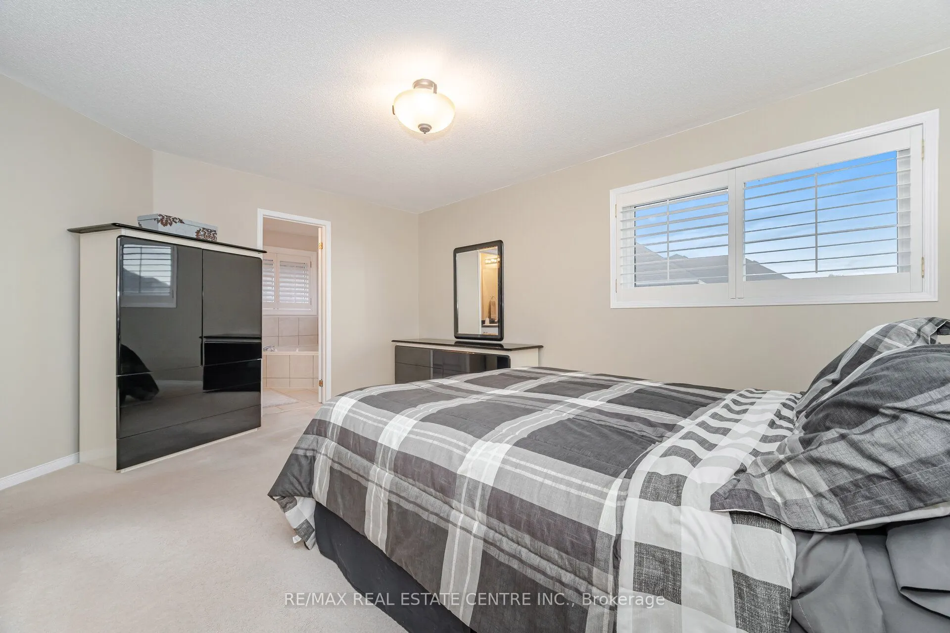 275 Cresthaven Road