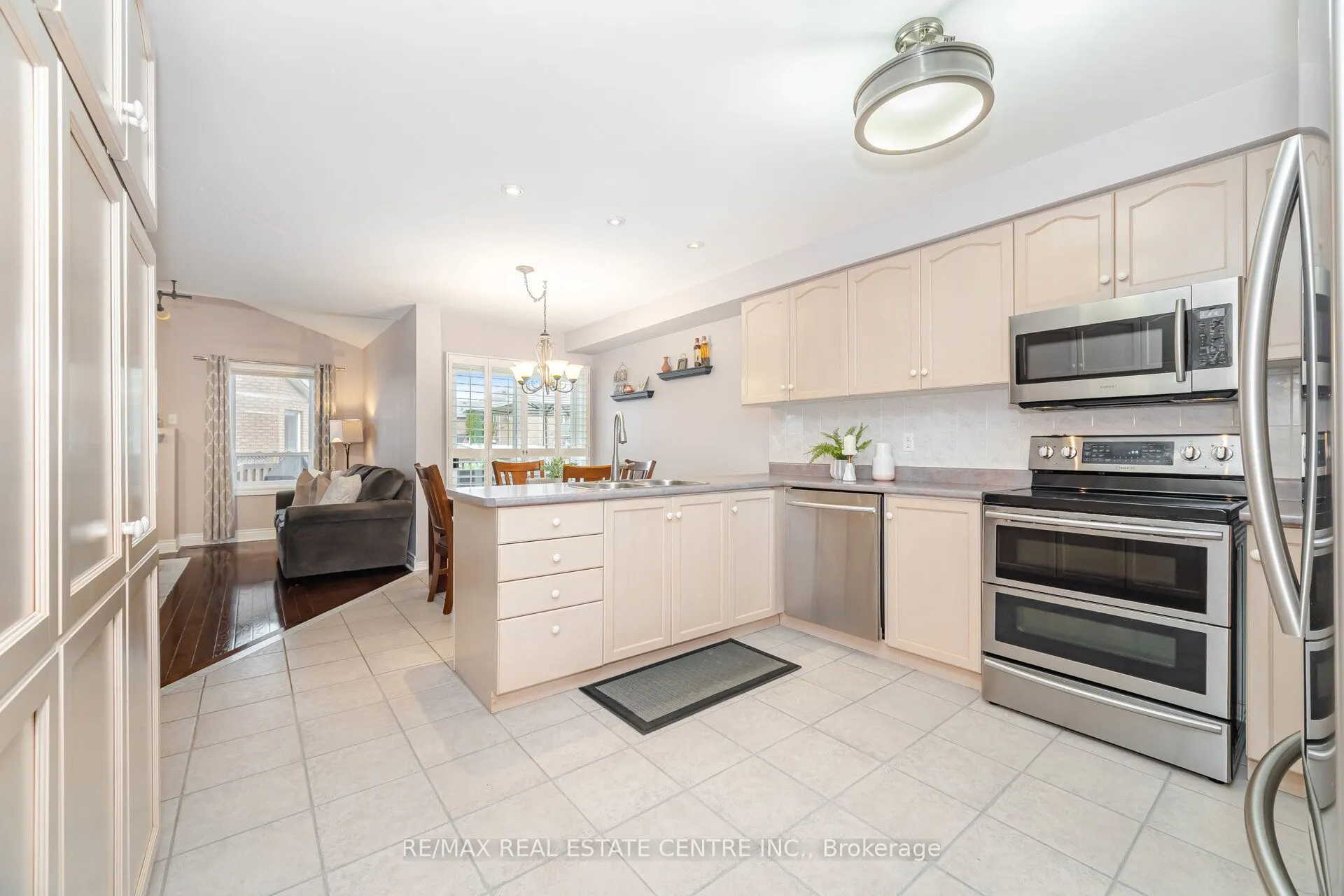 275 Cresthaven Road