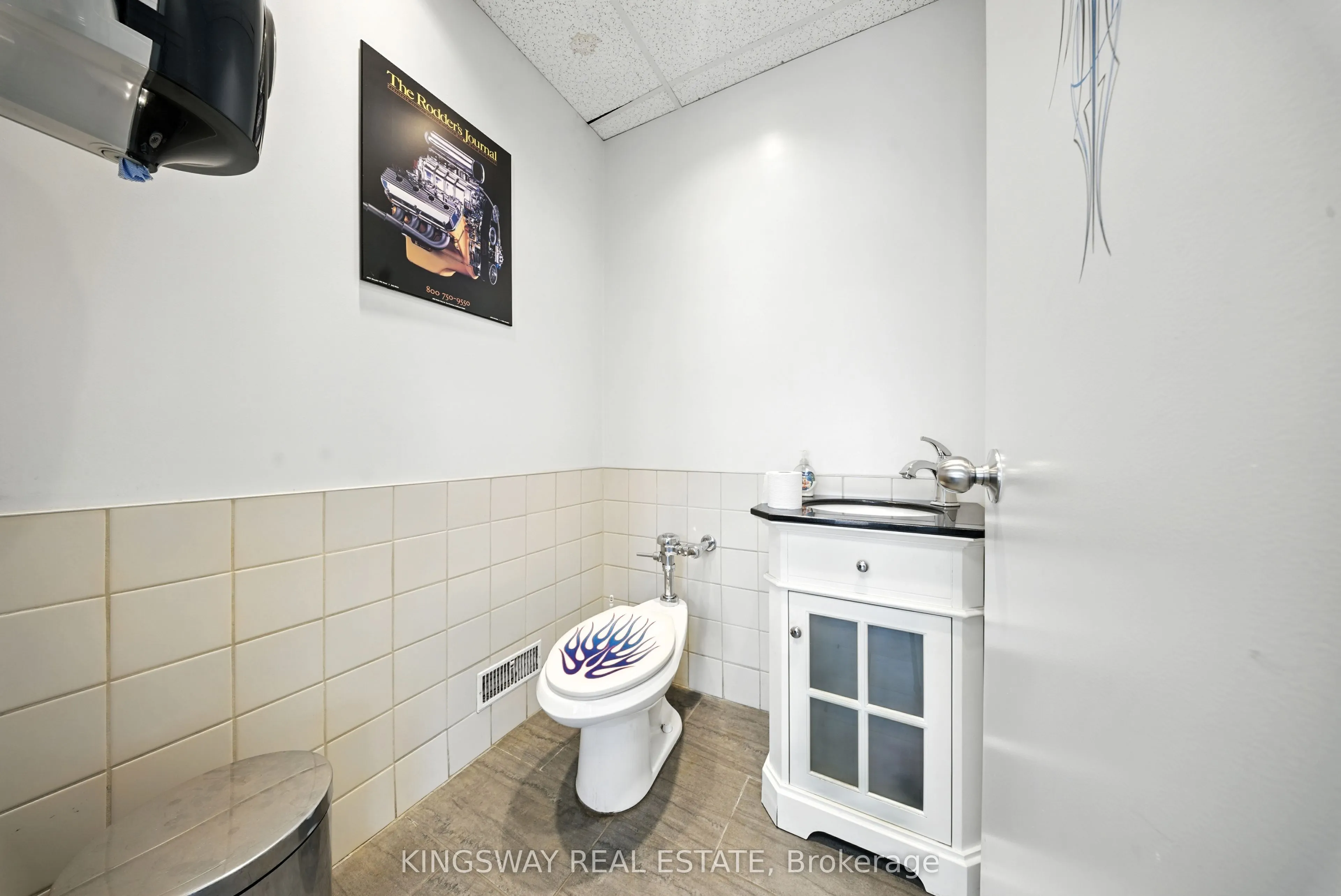 2359 Royal Windsor Drive, #3