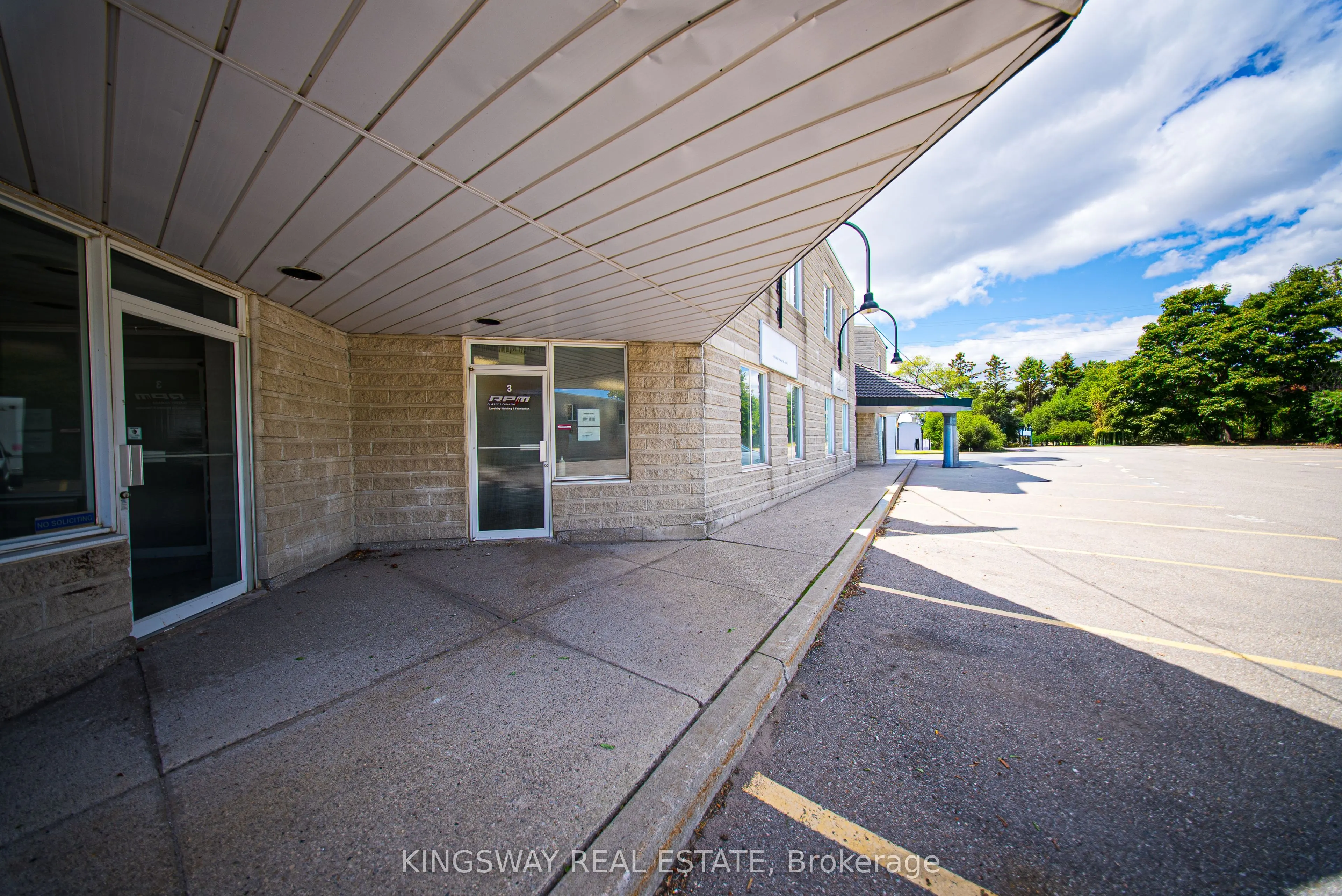 2359 Royal Windsor Drive, #3