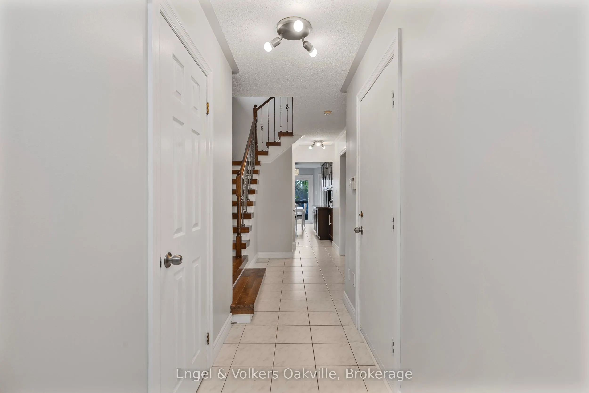 569 Phoebe Crescent