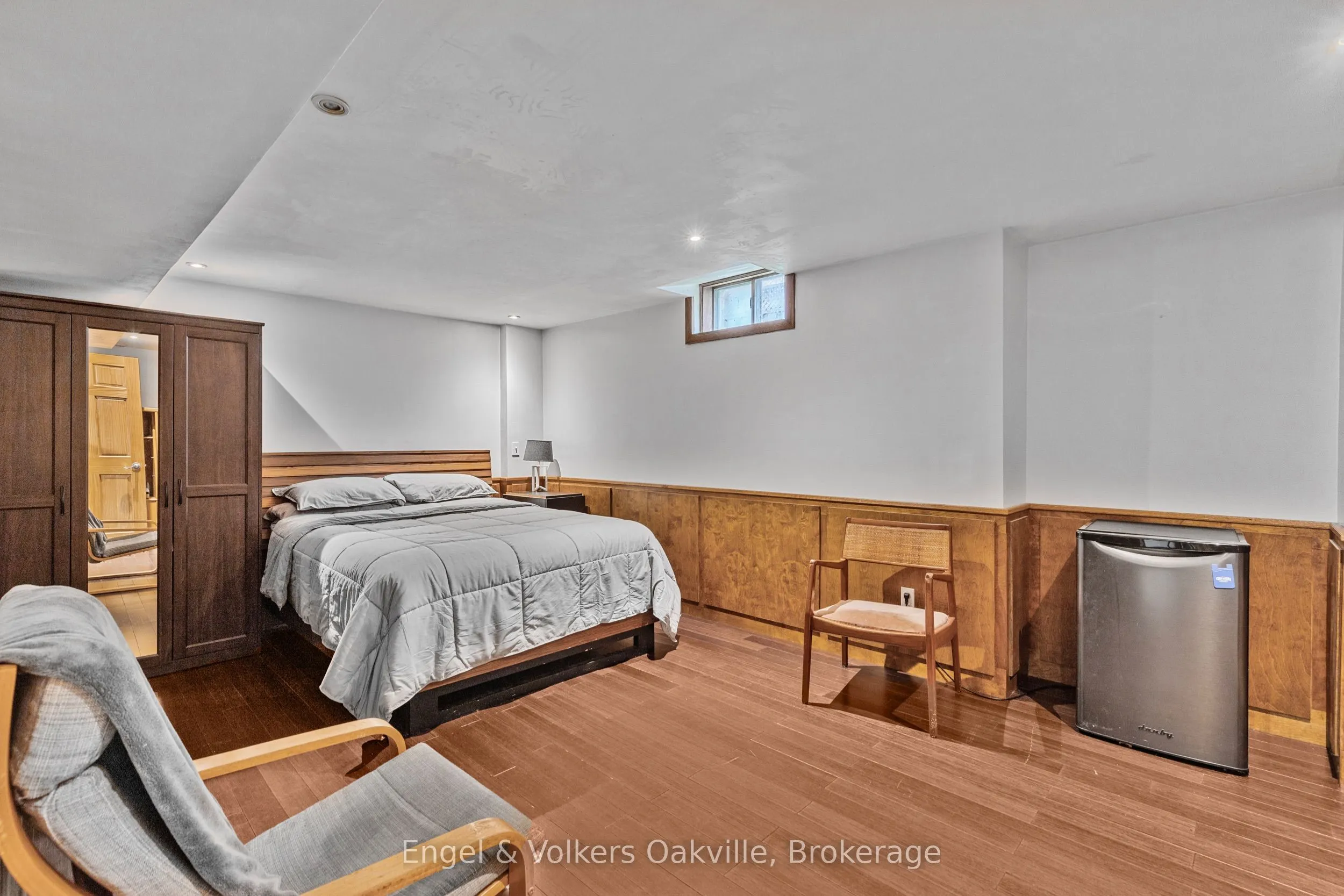 569 Phoebe Crescent