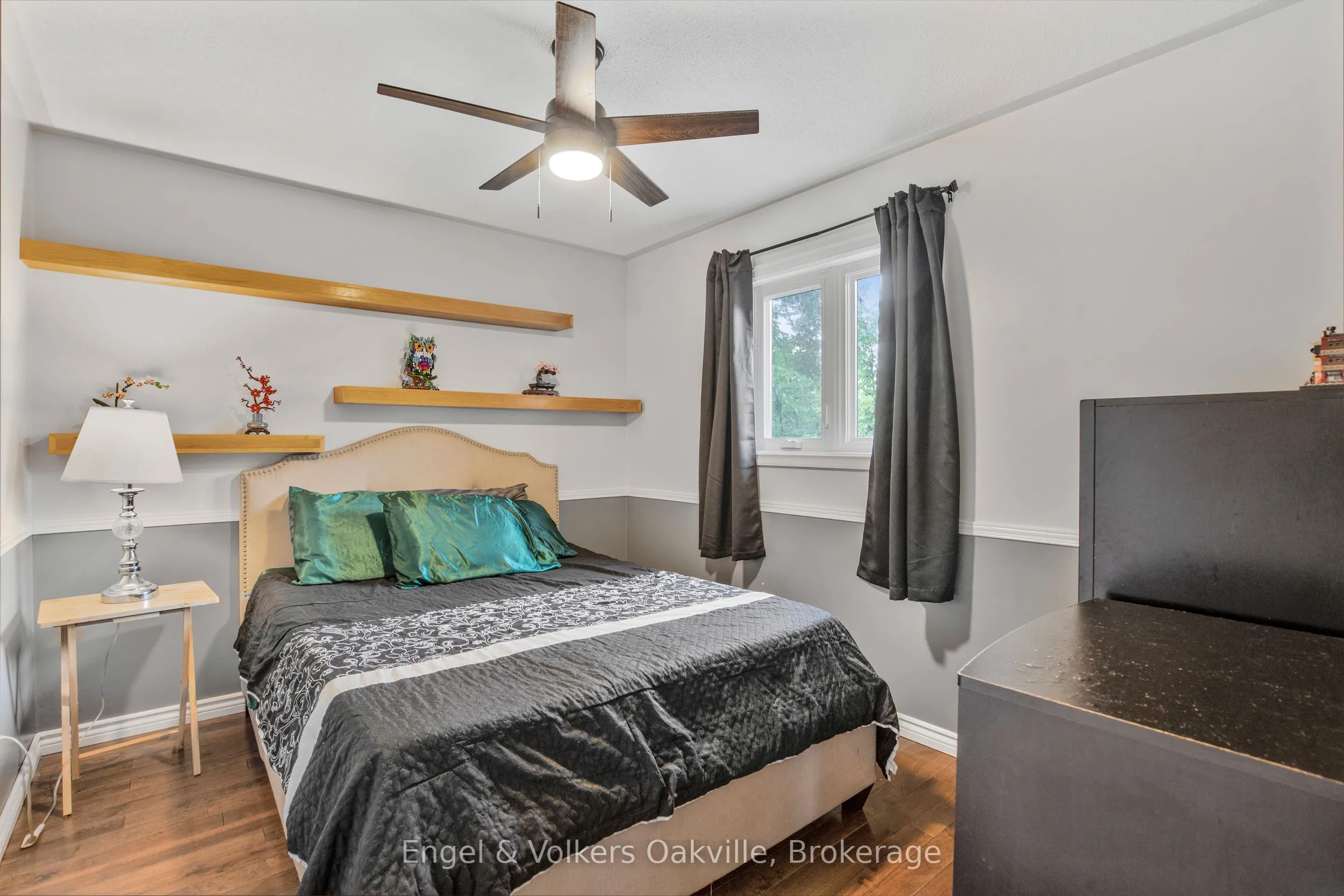 569 Phoebe Crescent