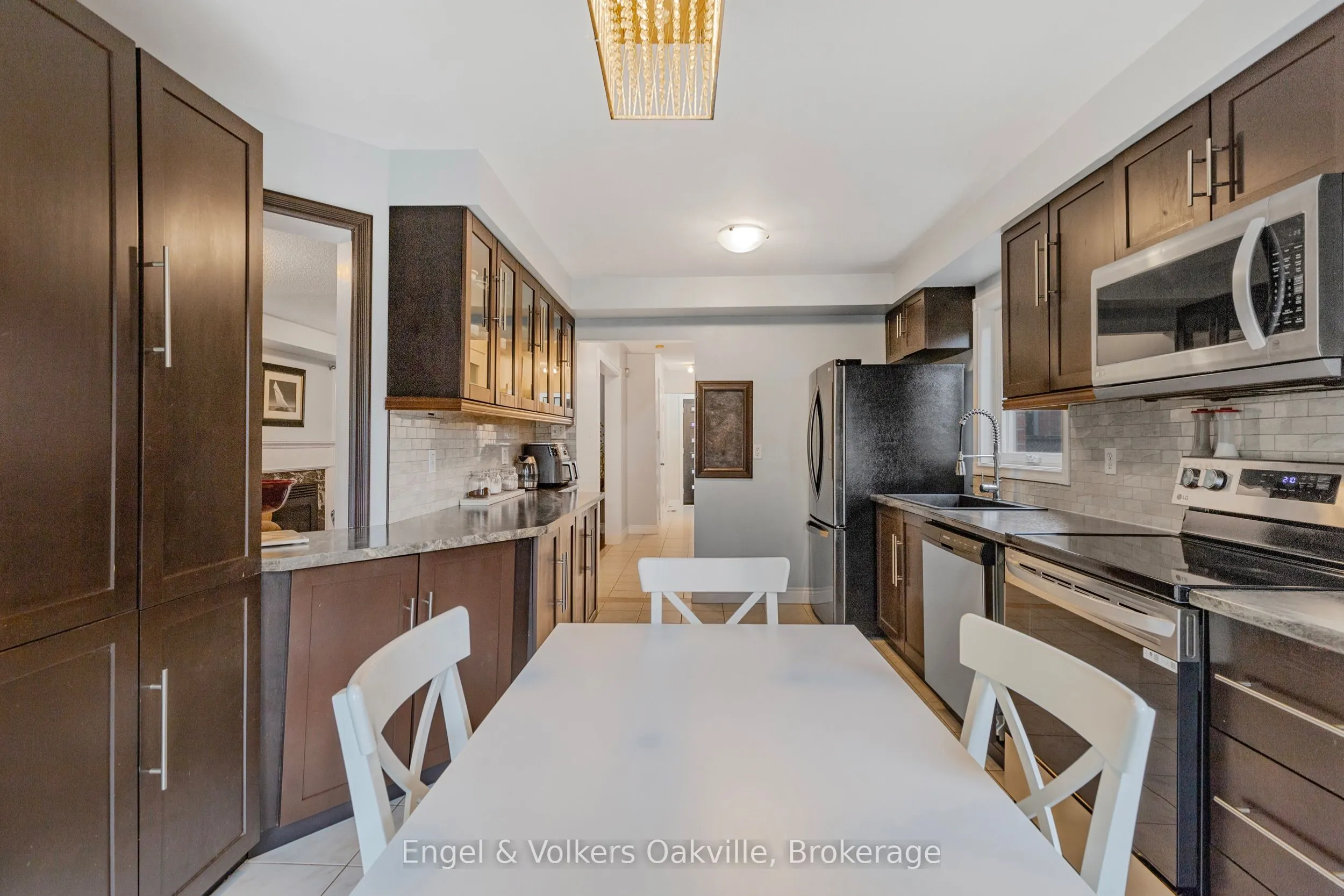 569 Phoebe Crescent