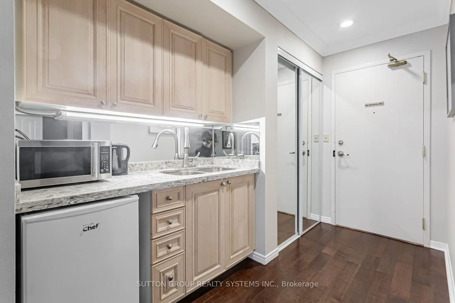 1001 Cedarglen Gate, #619