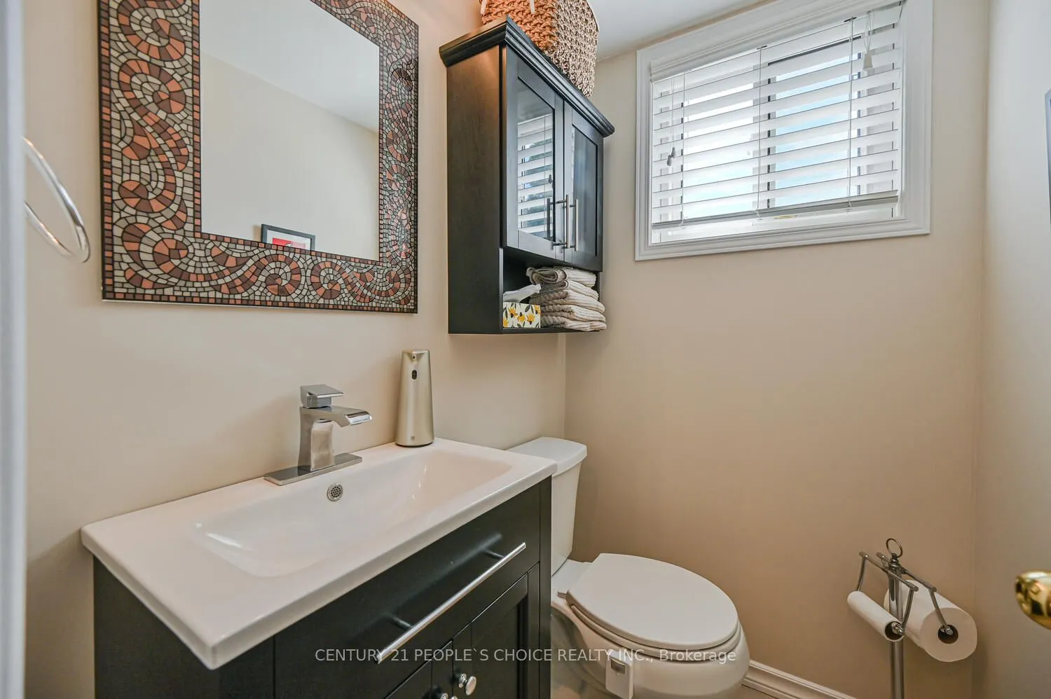 2 Fontaine Court