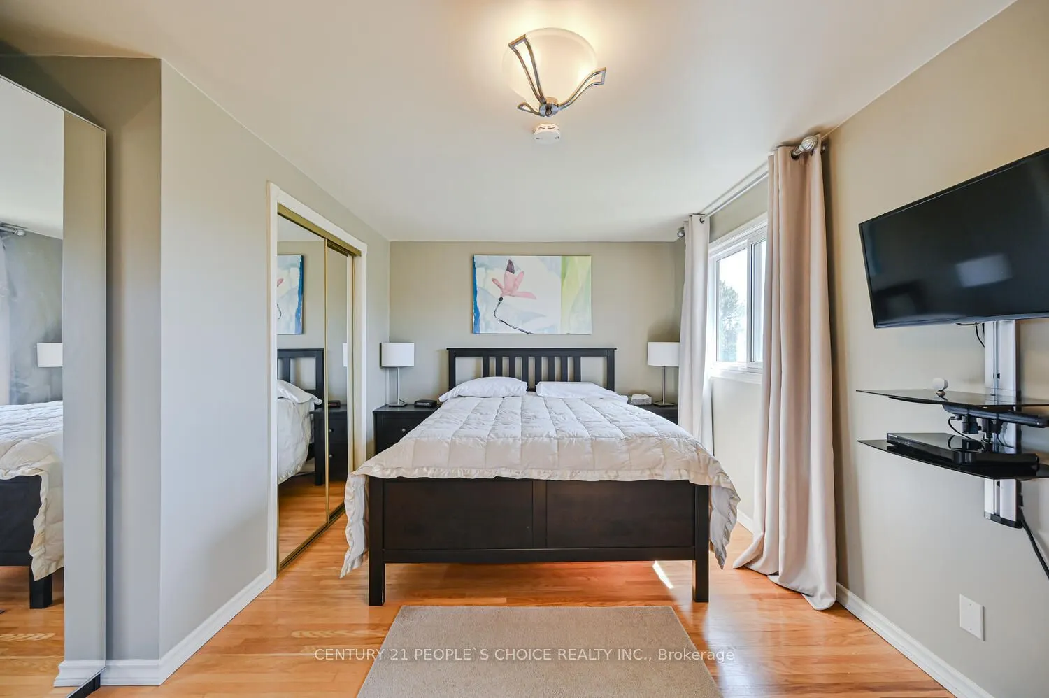 2 Fontaine Court