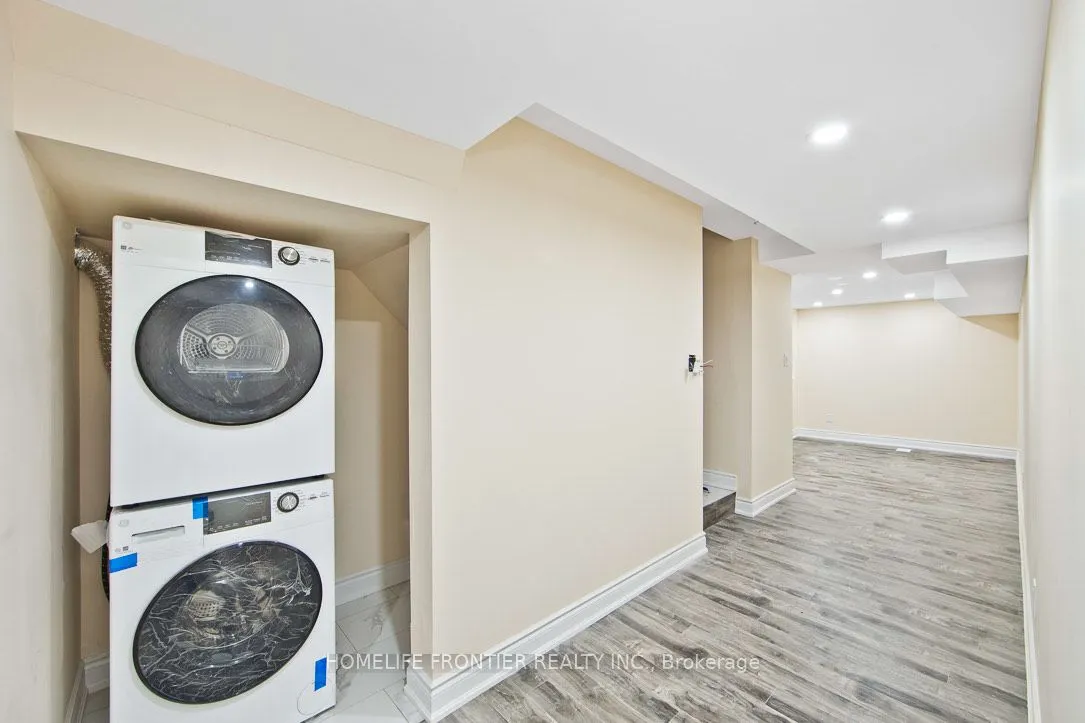 307 Hinton Terrace, #1