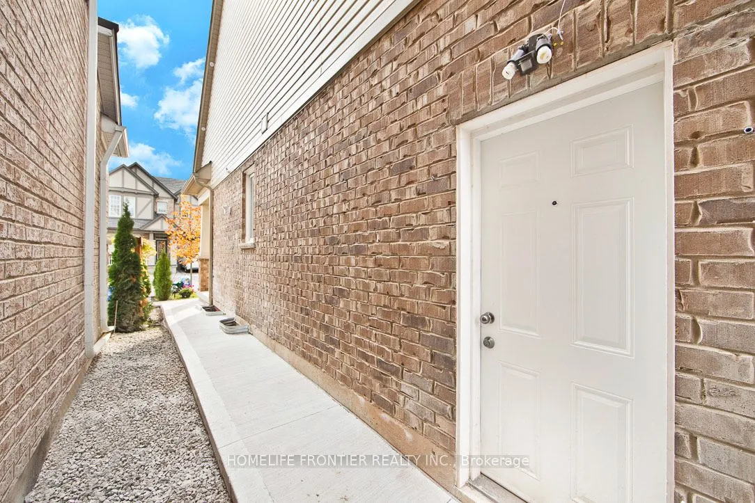 307 Hinton Terrace, #1