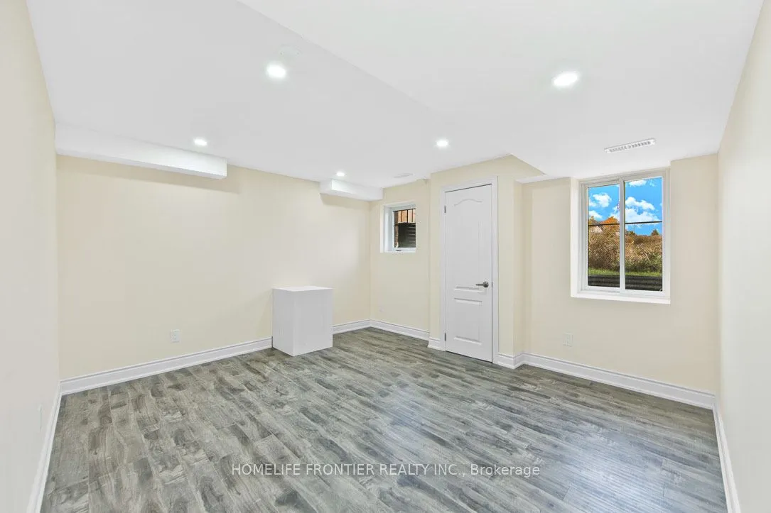 307 Hinton Terrace, #1