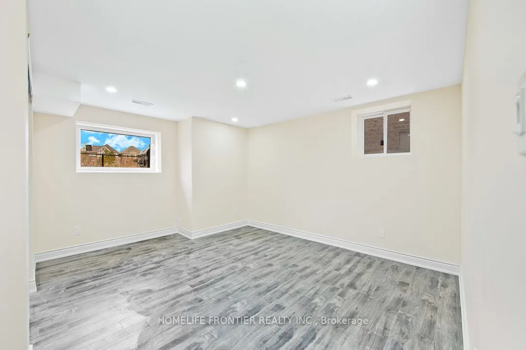 307 Hinton Terrace, #1