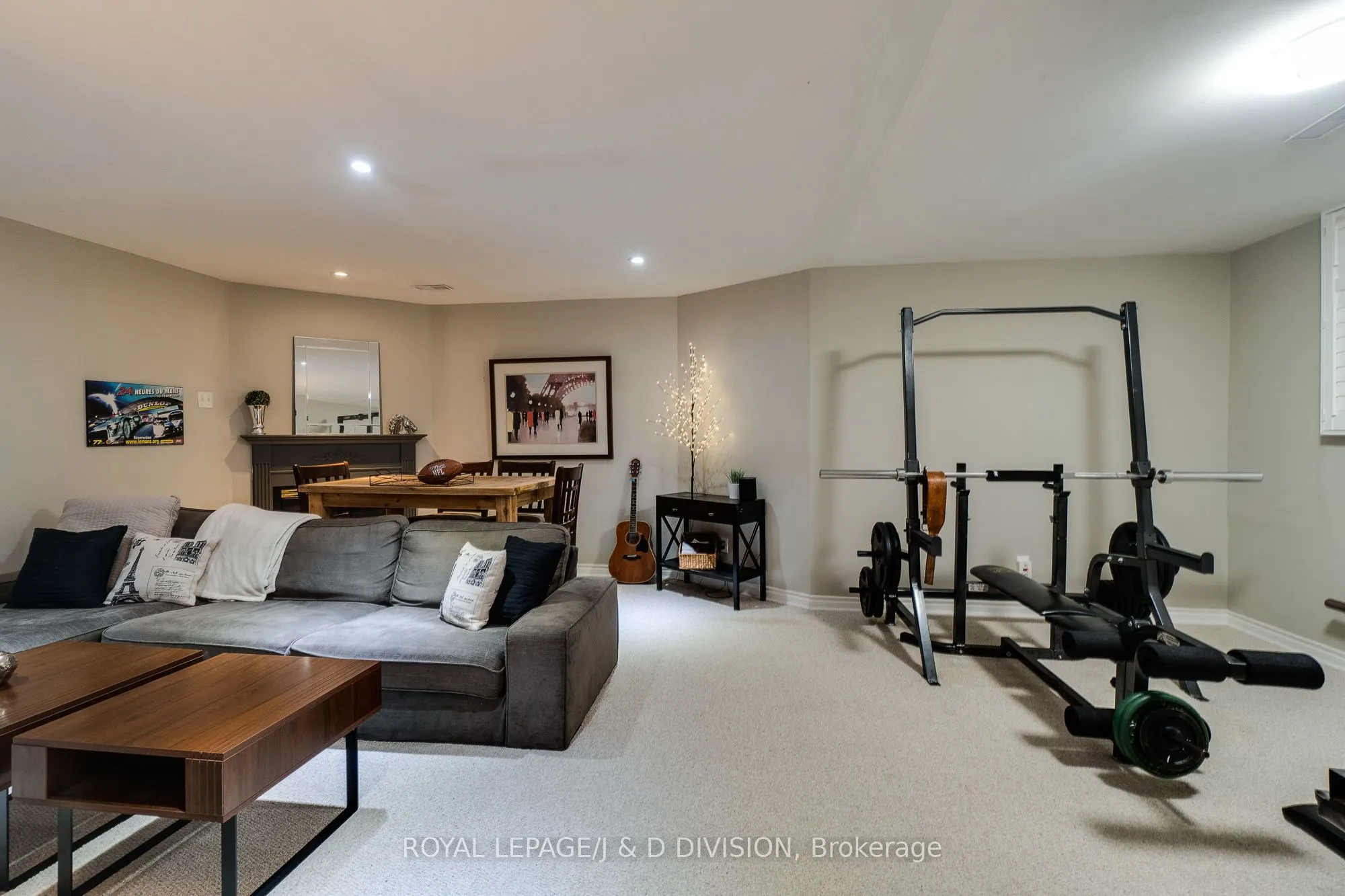 2448 Capilano Crescent