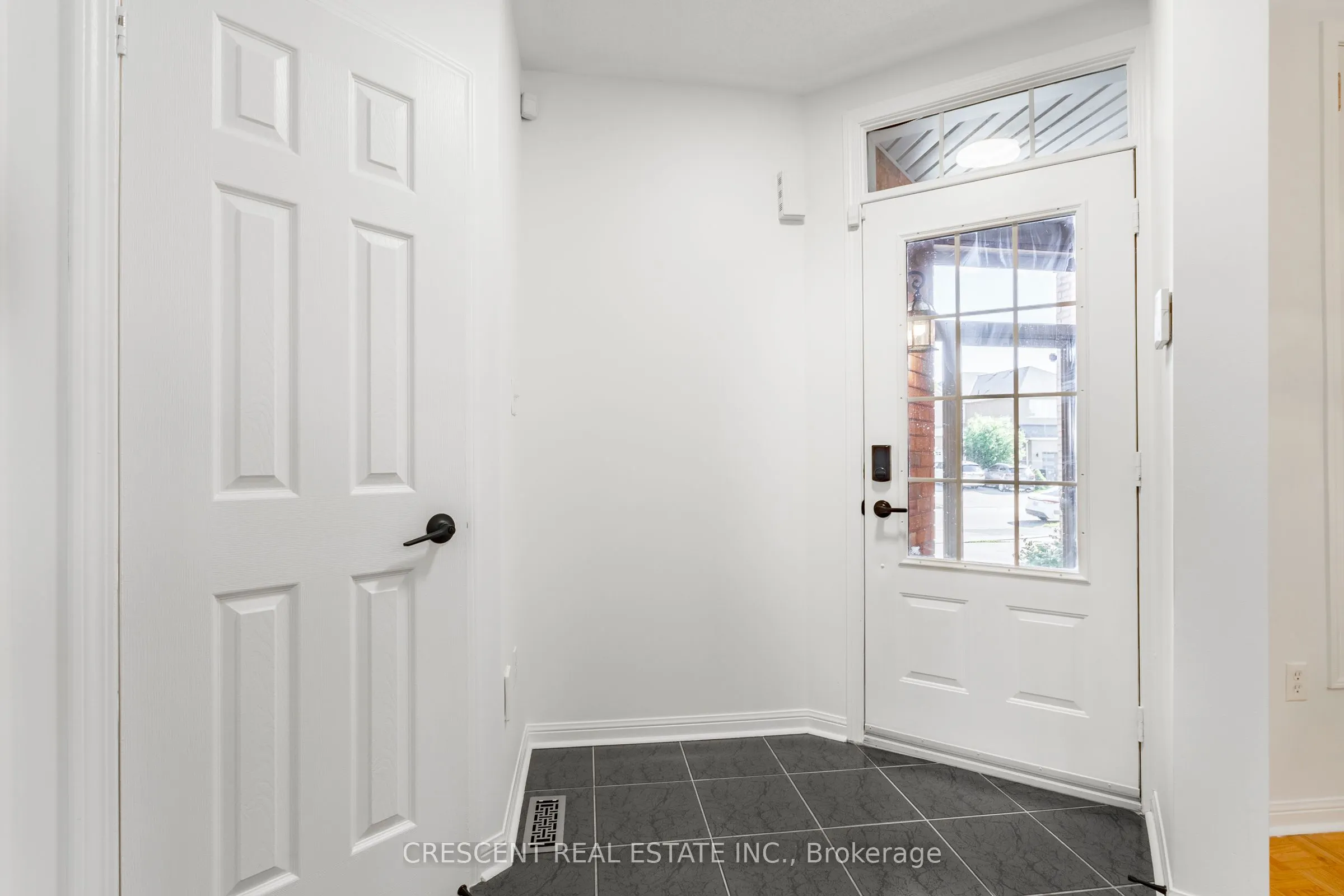 5971 Stonebriar Crescent