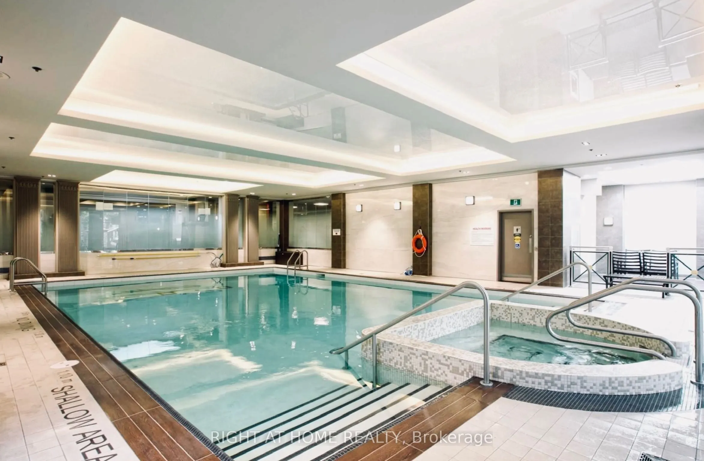 2285 Lakeshore Boulevard W, #2111
