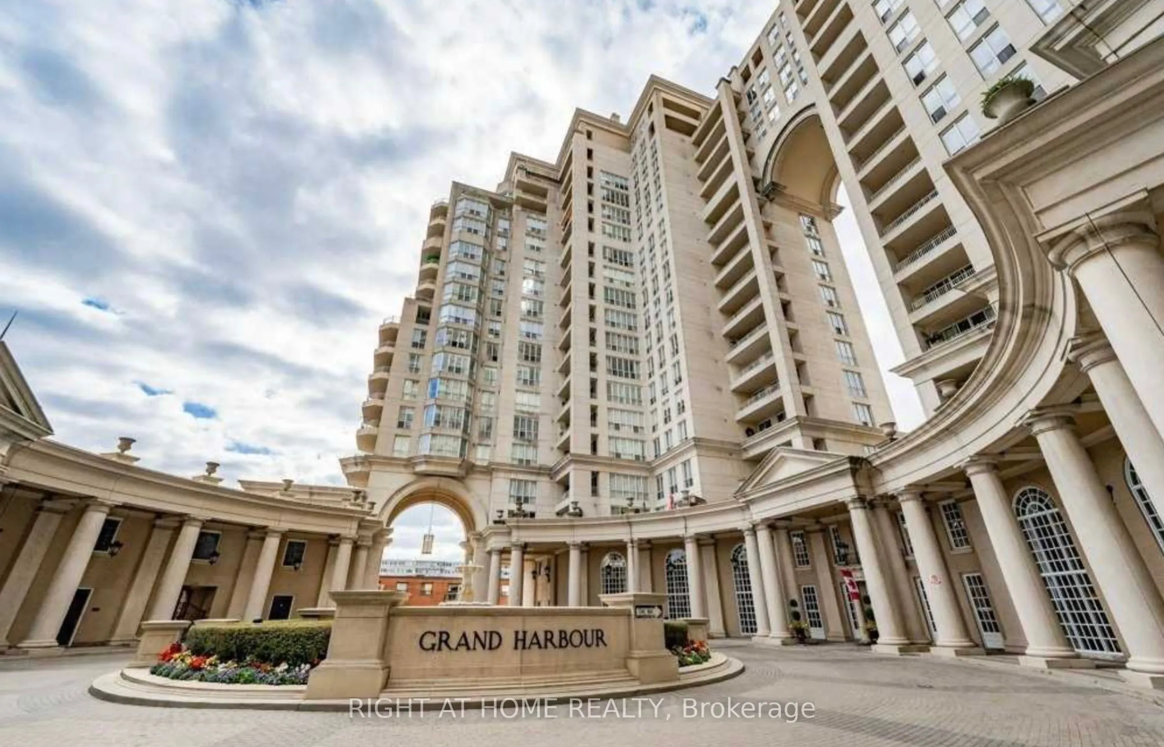 2285 Lakeshore Boulevard W, #2111