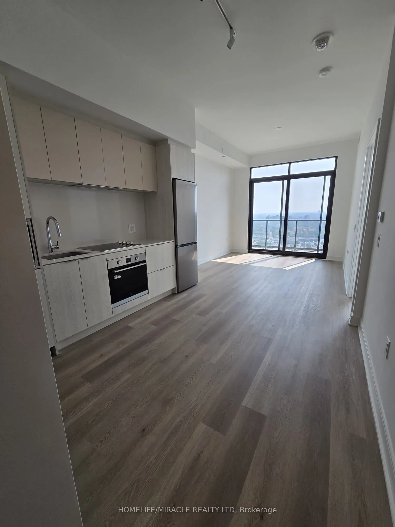 86 Dundas Street E, #1715