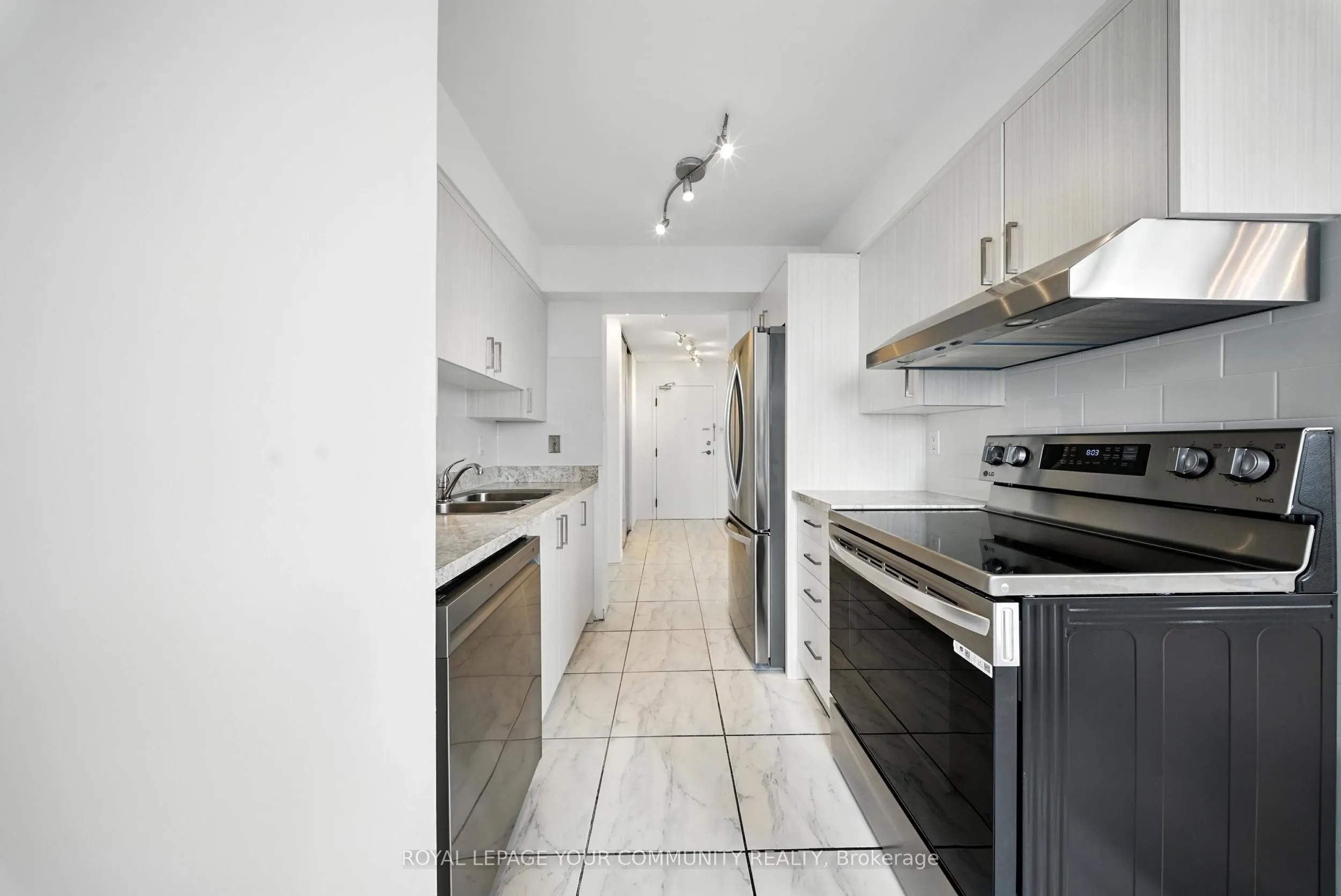 330 Rathburn Road W, #1404
