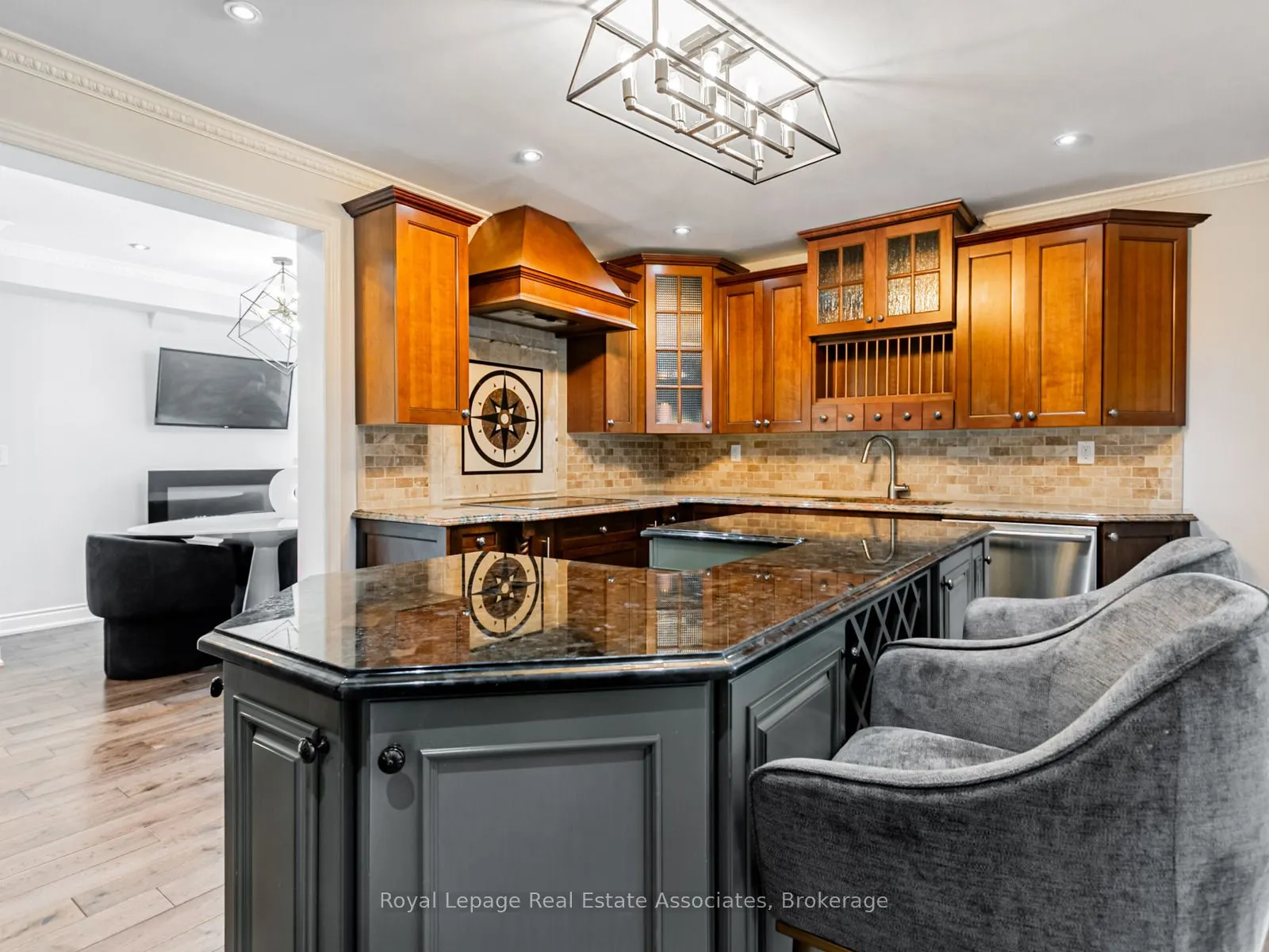 35 Glenmanor Drive
